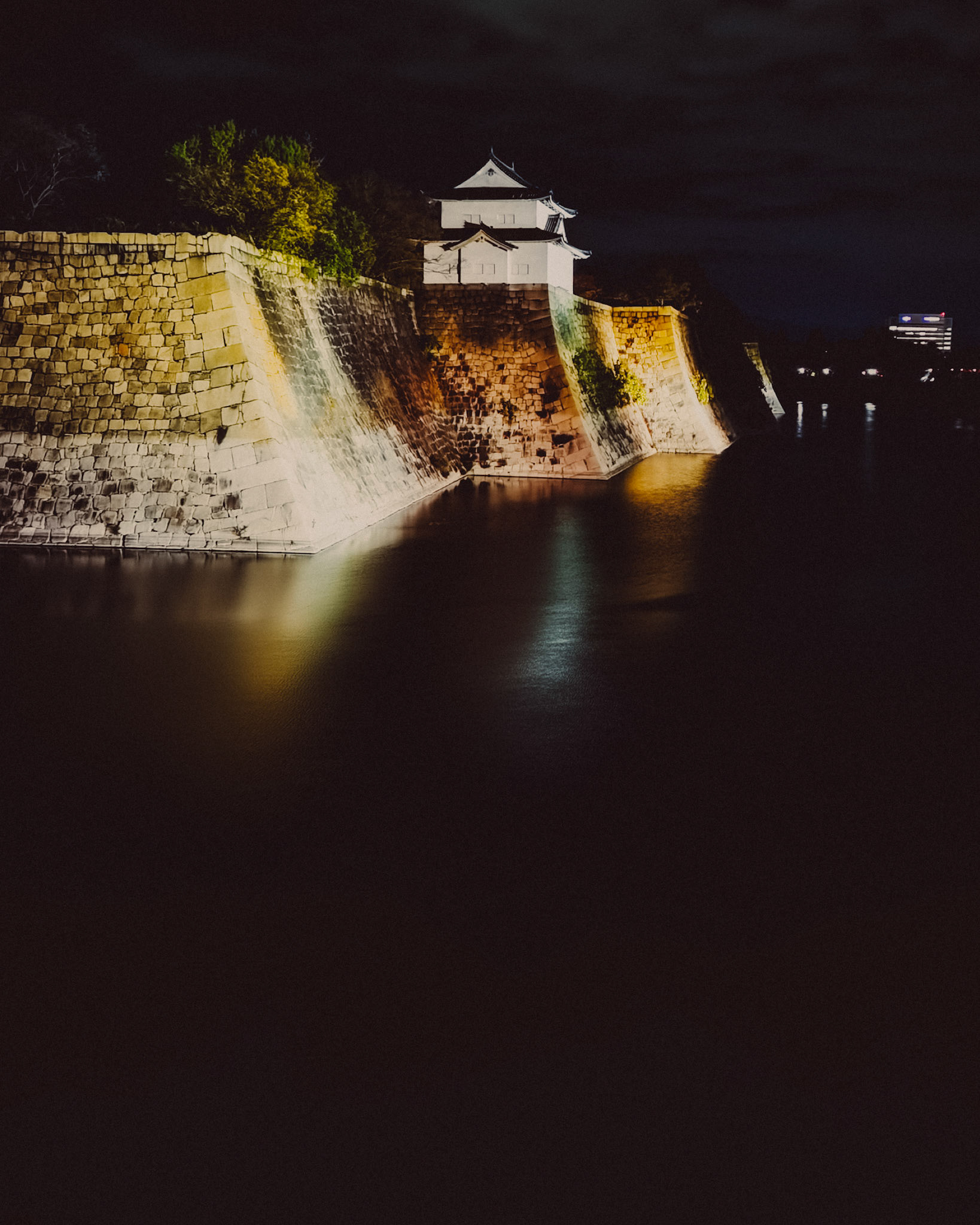 Osaka Castle at night, Osaka, Japan, December 2019, Huawei Mate 30 Pro.