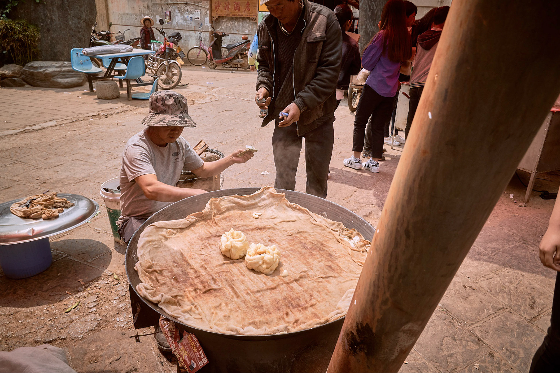 Shaxi market day