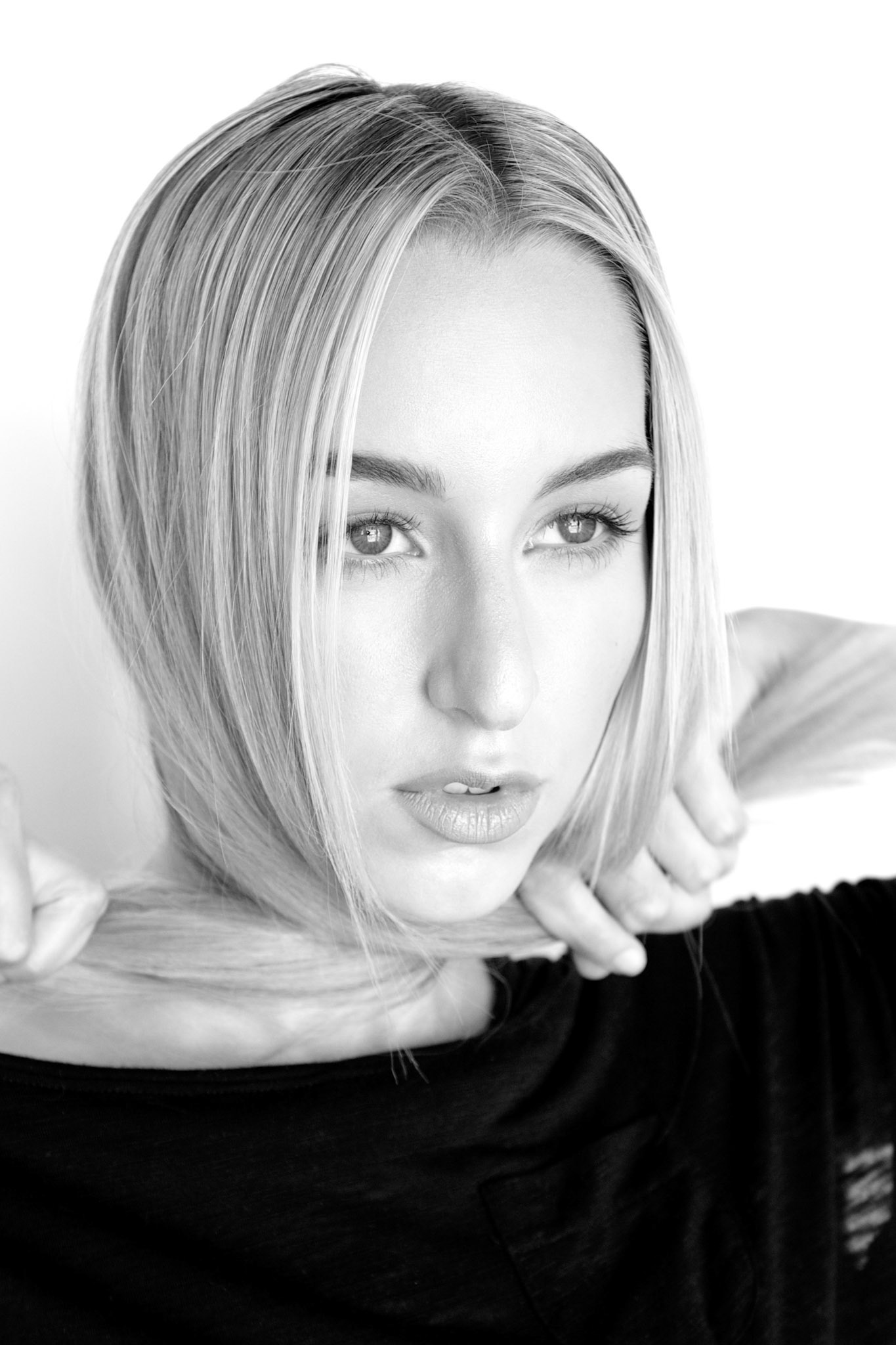 Photoshoot with Felicia Raye Diny(feliciarayediny@gmail.com) at LOTA Studio downtown LA.Hair and Makeup by Kristine Markaryan (kristinemarkaryan.mua@gmail.com)Model Management : zia@omgmodelmanagement.com