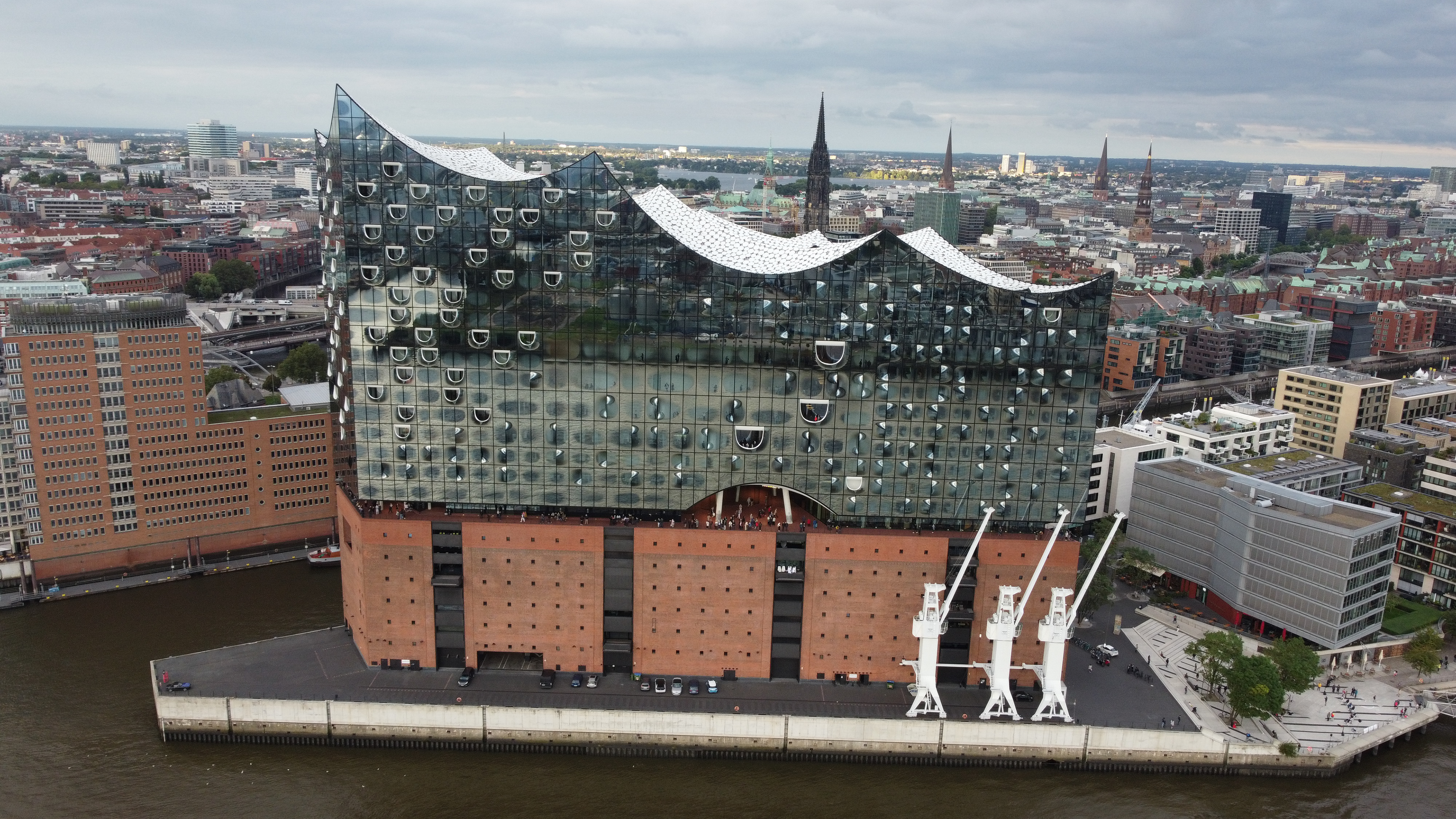Elbphilharmonie aus Süden 