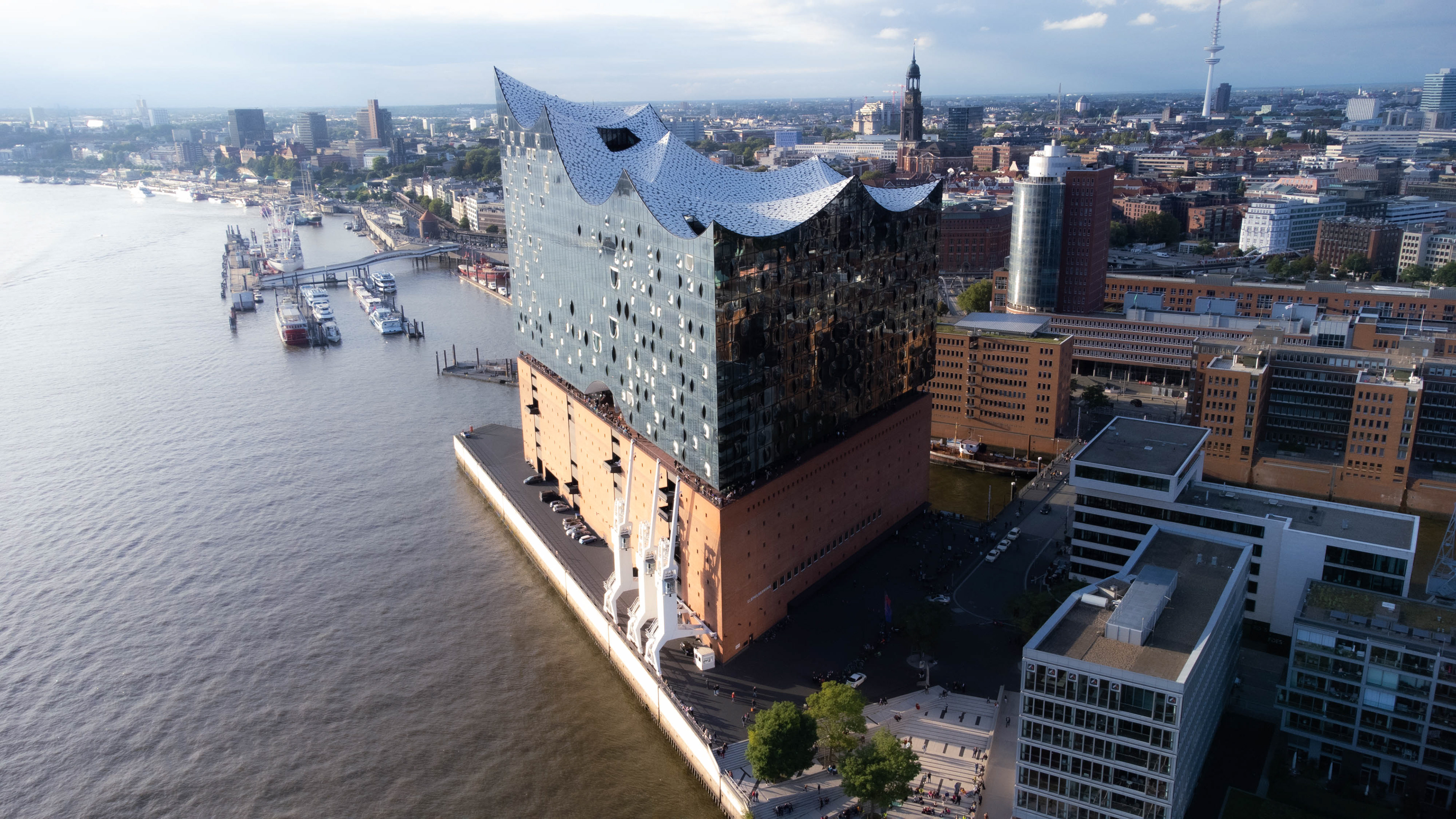 Elbphilharmonie aus Südosten
