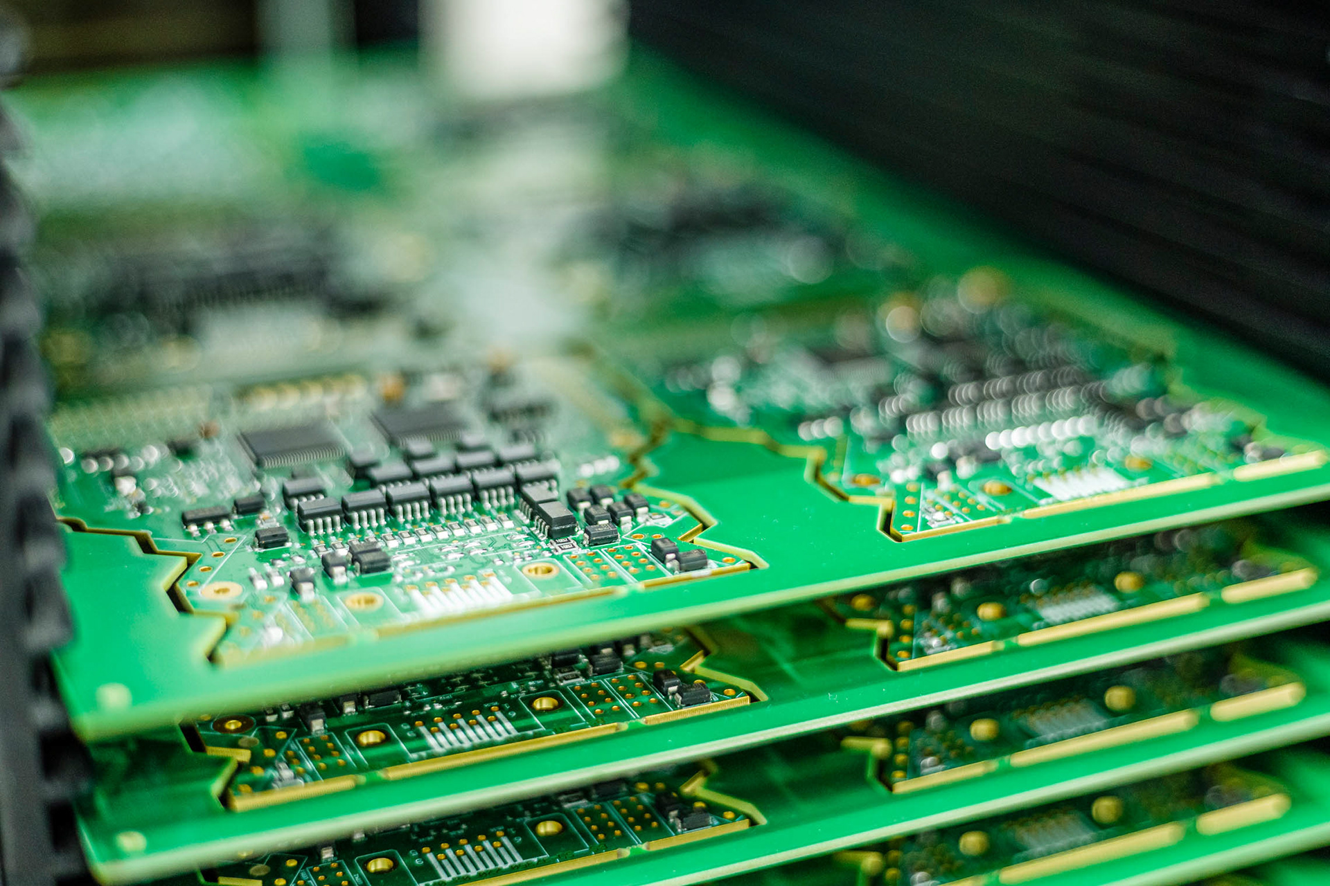 elektron Systeme und Komponenten GmbH & CO.KG, Fertigung, Weißenohe