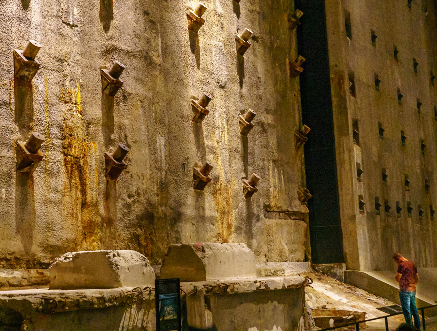 New York Wailing Wall
