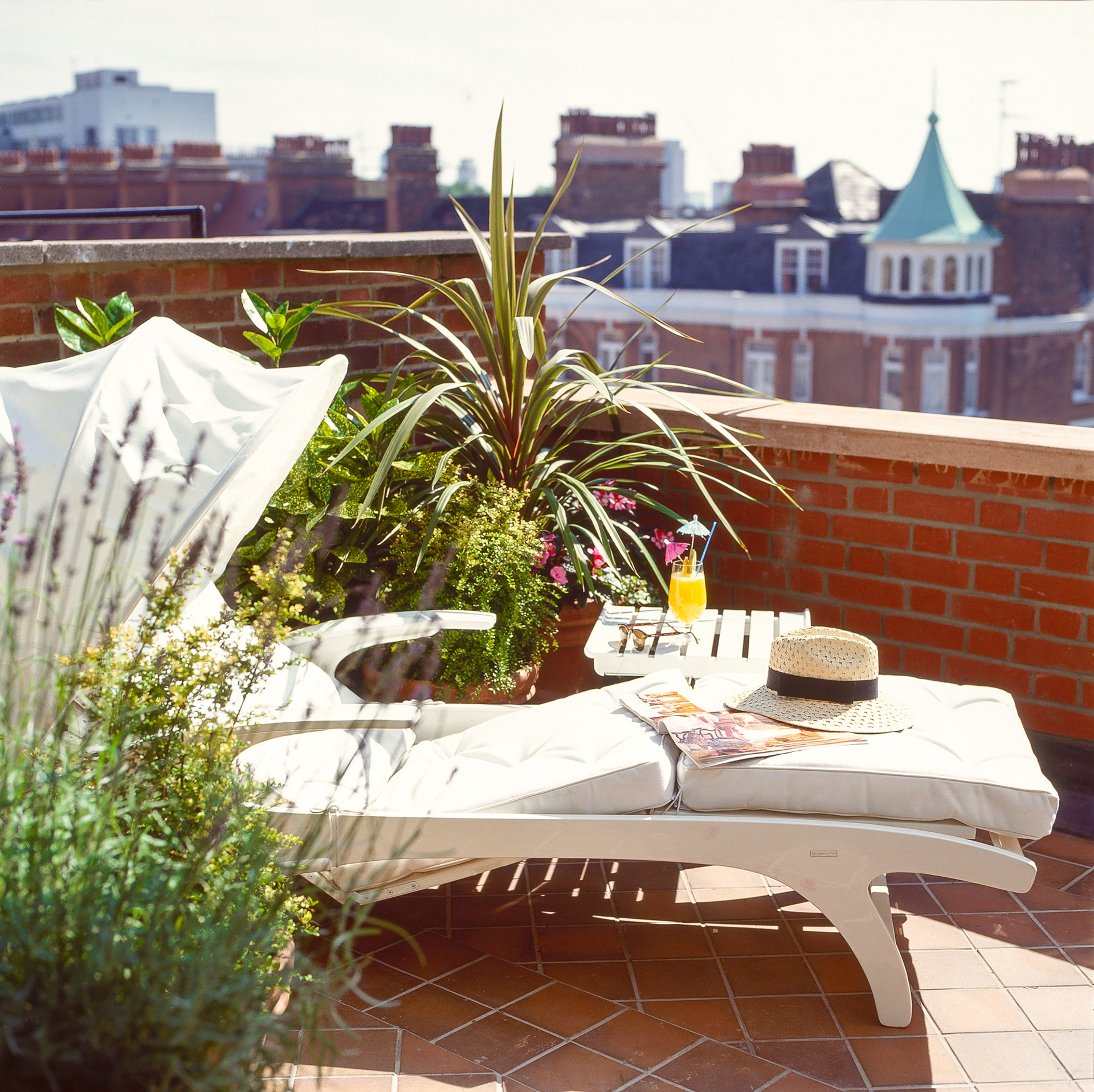Photo of Sloane Square boutique hotel patio, London, by Gerald Lopez