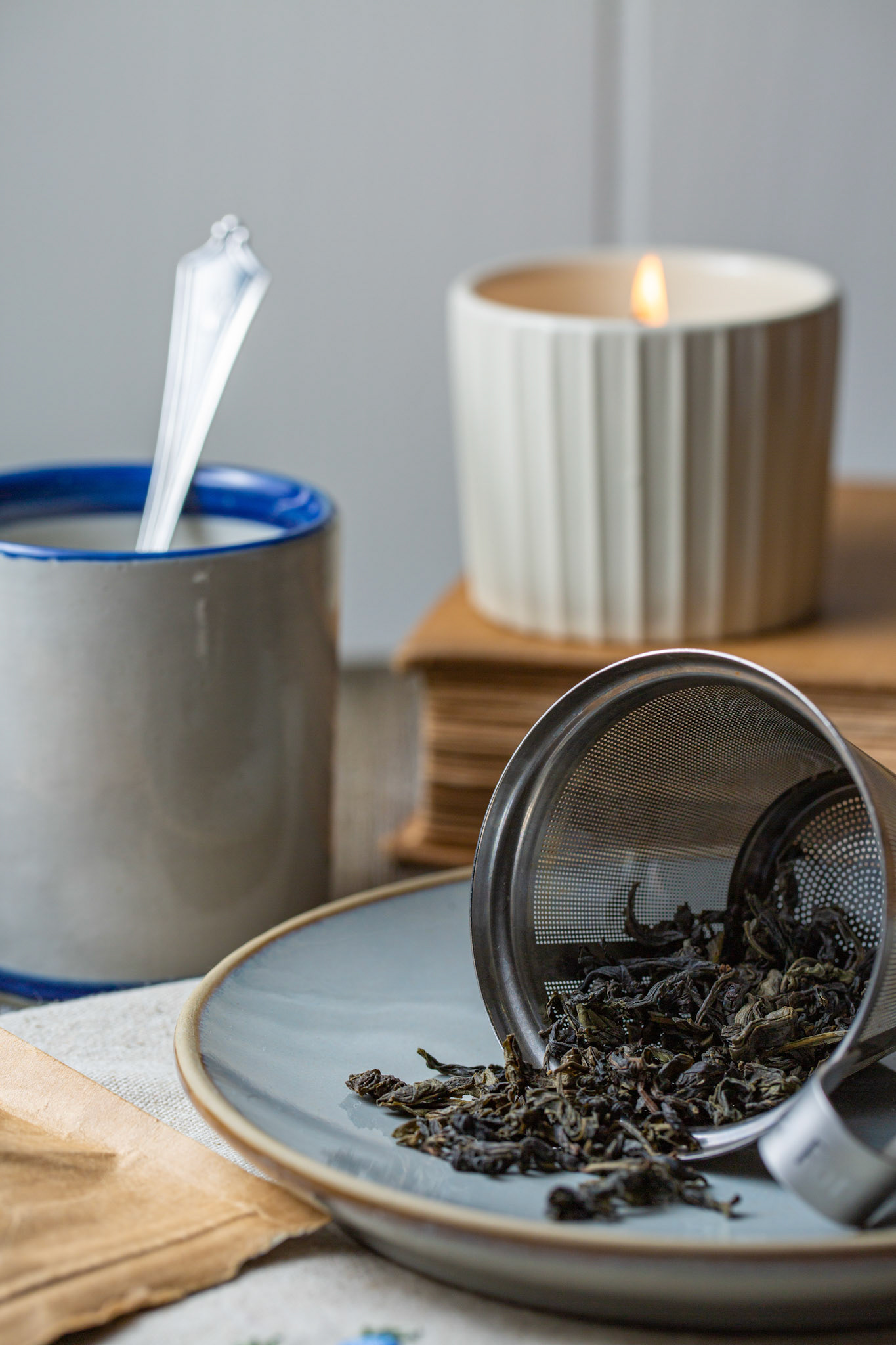 Oolong Tea and Books