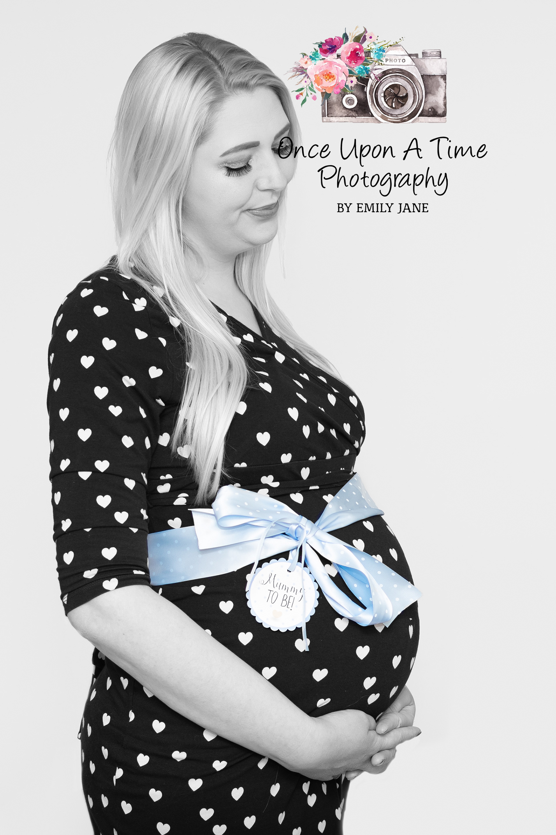 Maternity photographer Gloucestershire