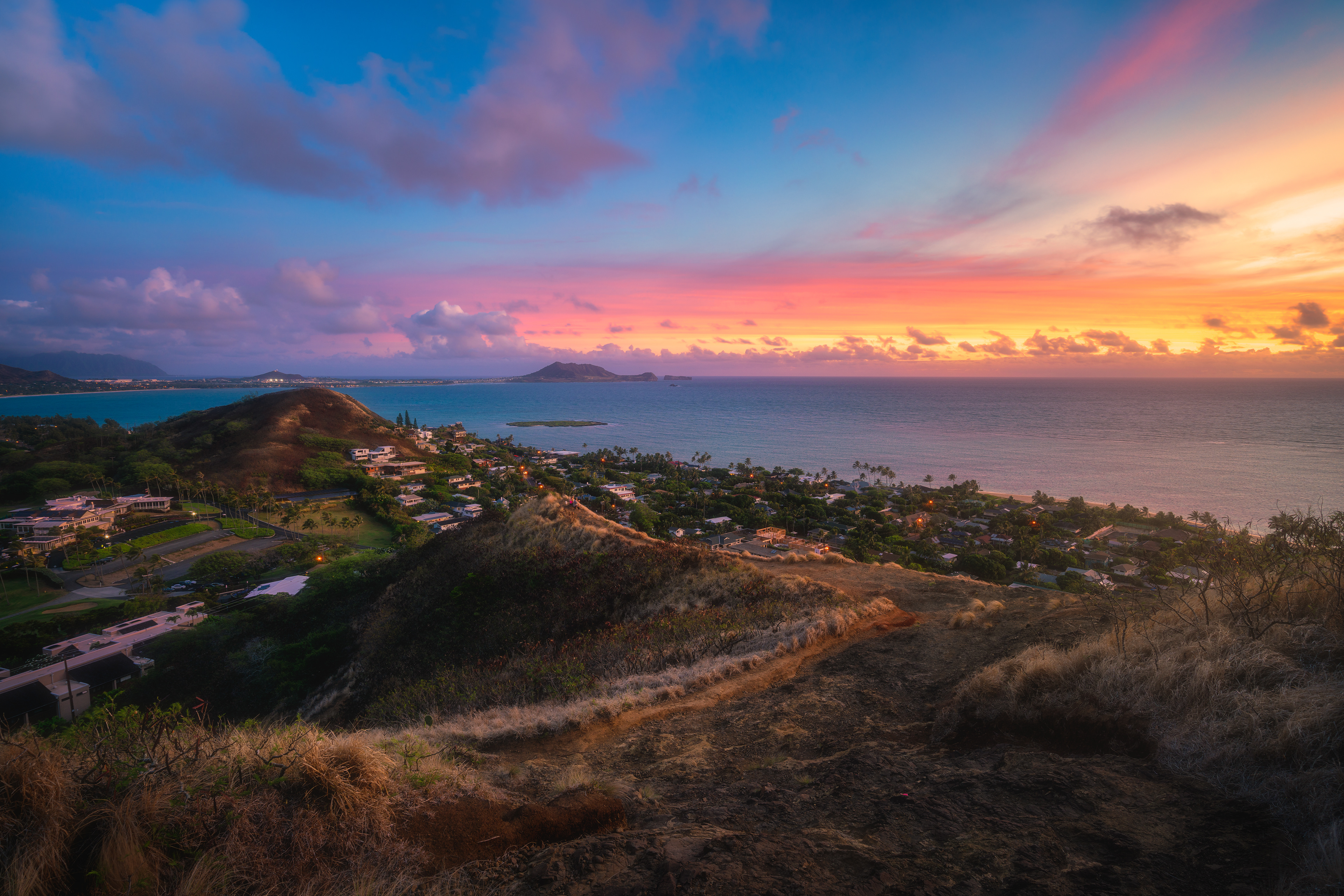 Pillbox Hike - Oahu