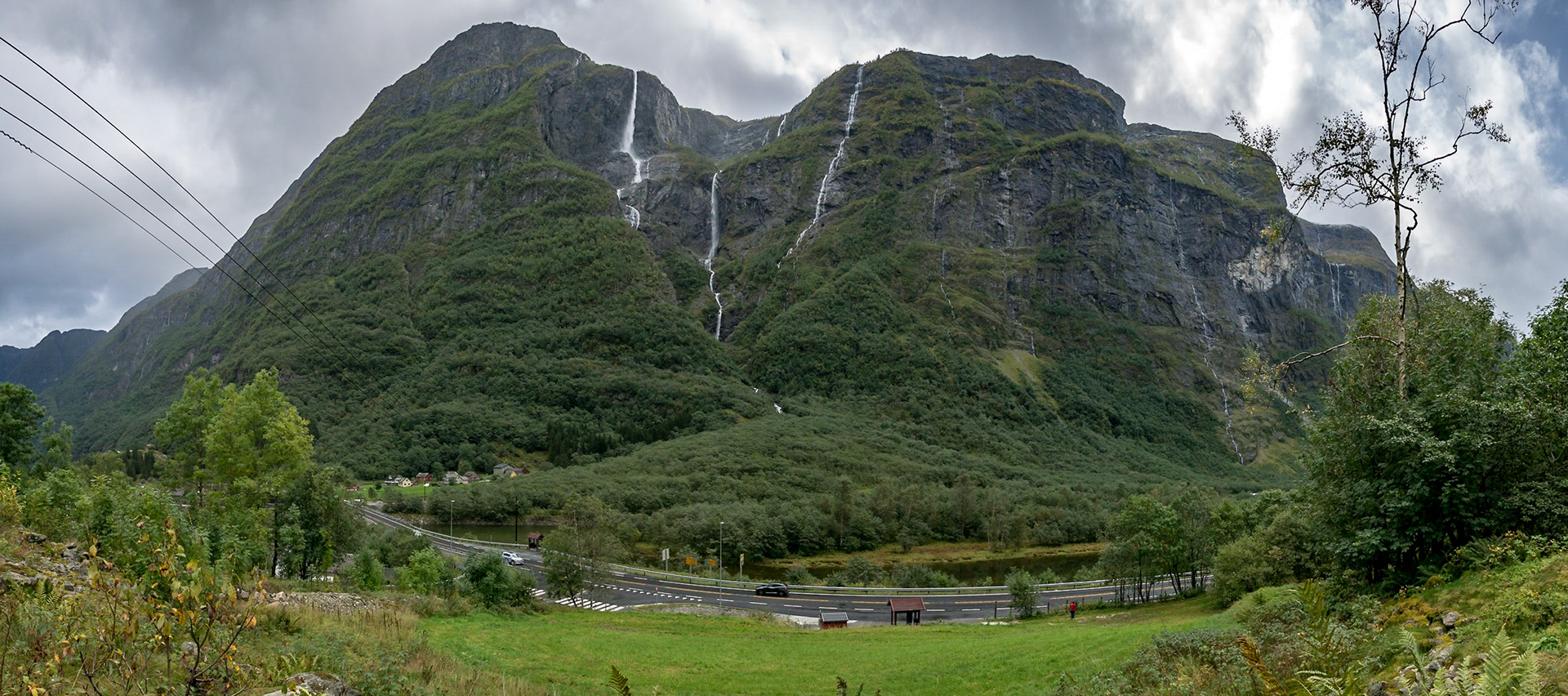 Sony ILCA-77M2 | DT 16-50mm F2.8 SSM @ ISO 100 | 16 mm | f/8 | 1/125 s