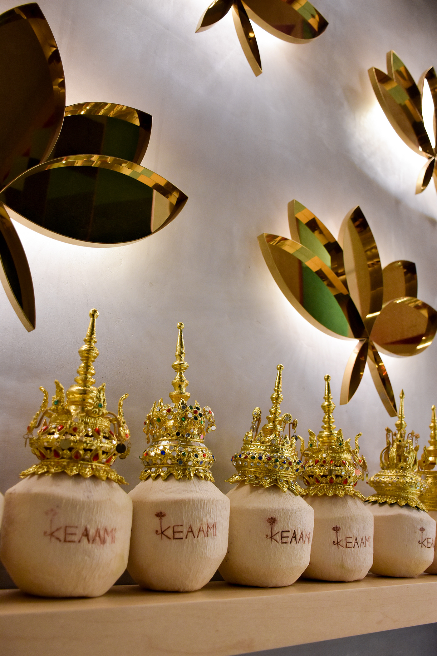 lotus flower, wall decoration, gold lotus flower, ramoprimo, keaami, particular, coconuts, gold decorations,