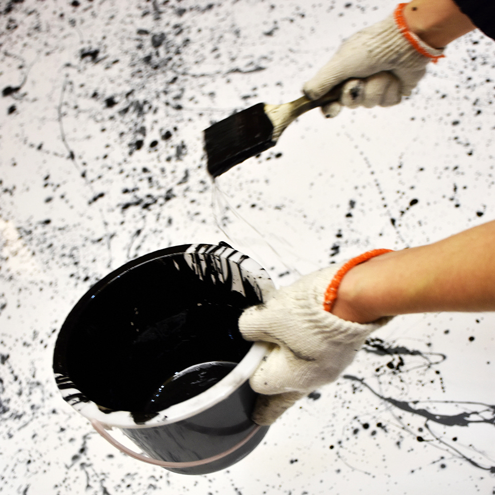 Chinese action, painting on resin floor ,