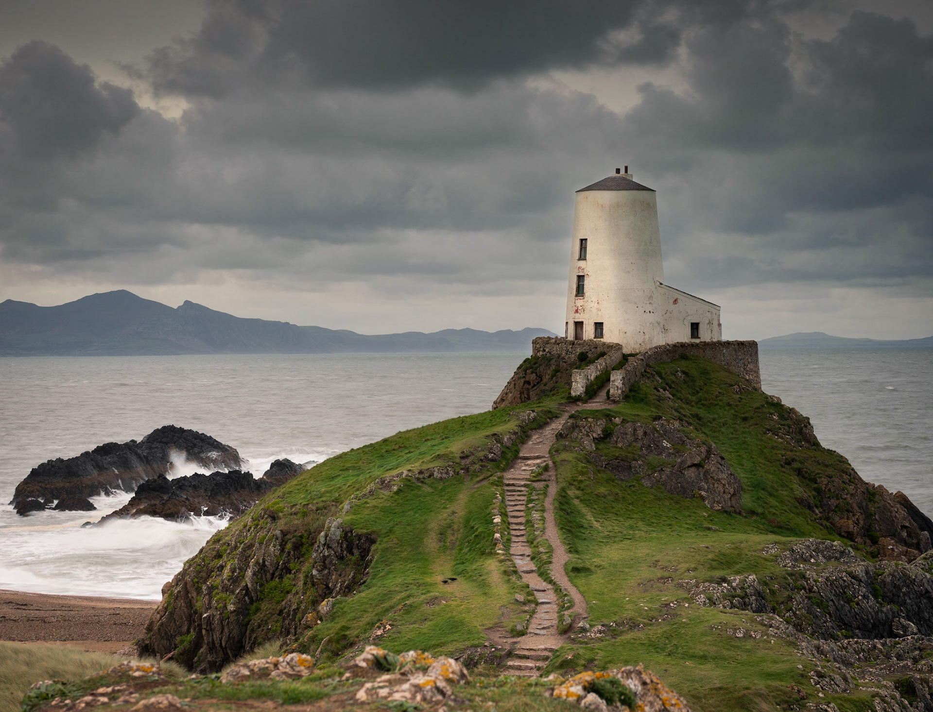 Llanddwyn 1