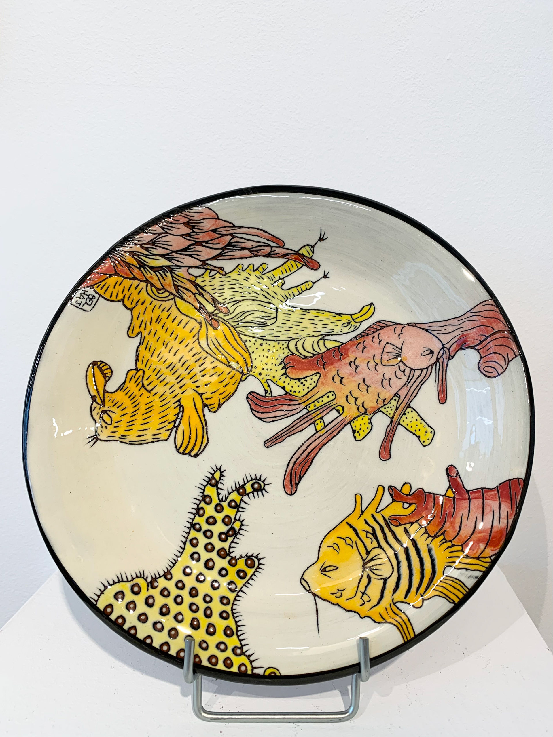 Assiette en faïence, Collection 'Pareidole' Diam 10 cm - 65€