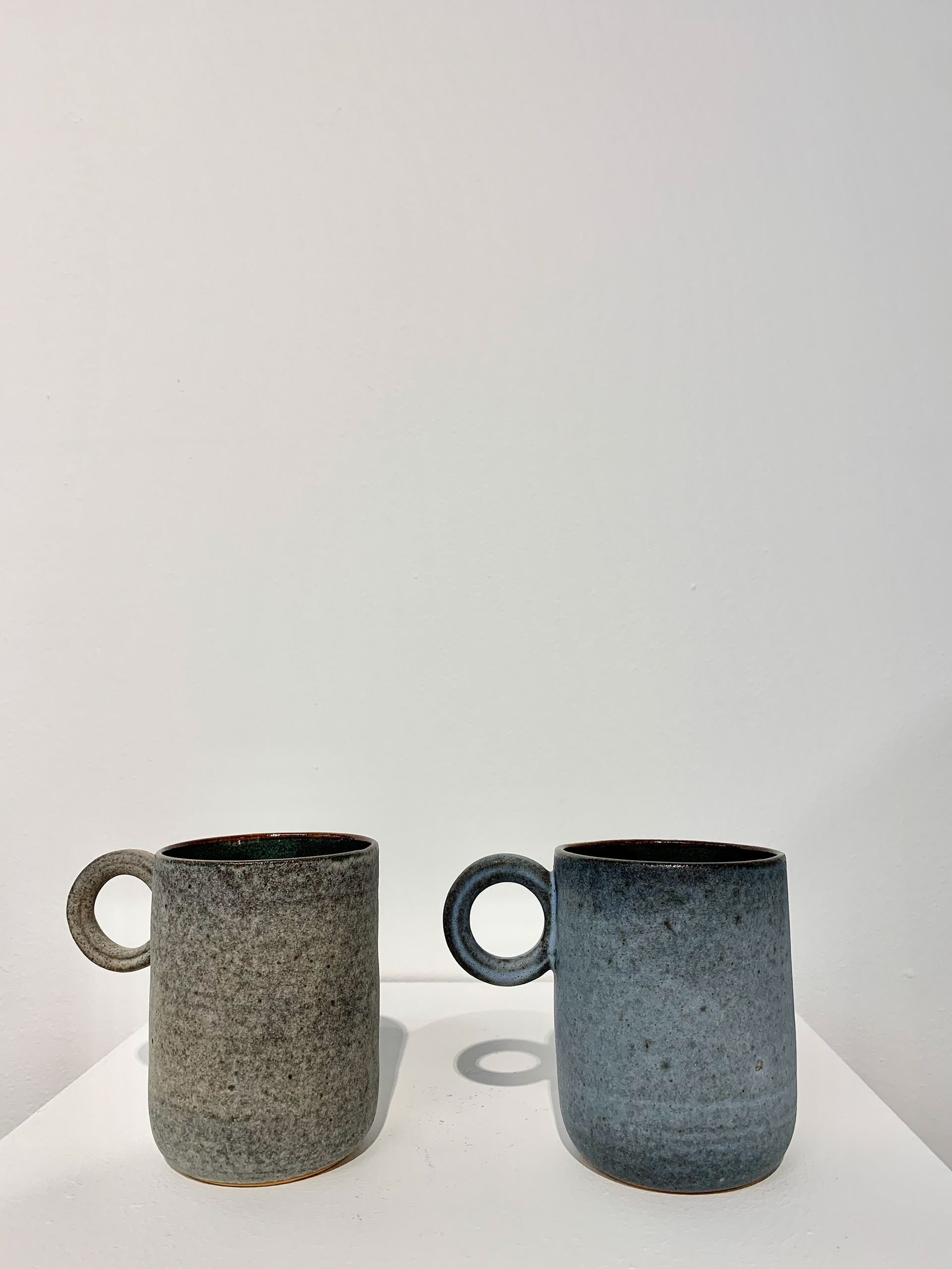 Mug anse ronde - Grès - 42€