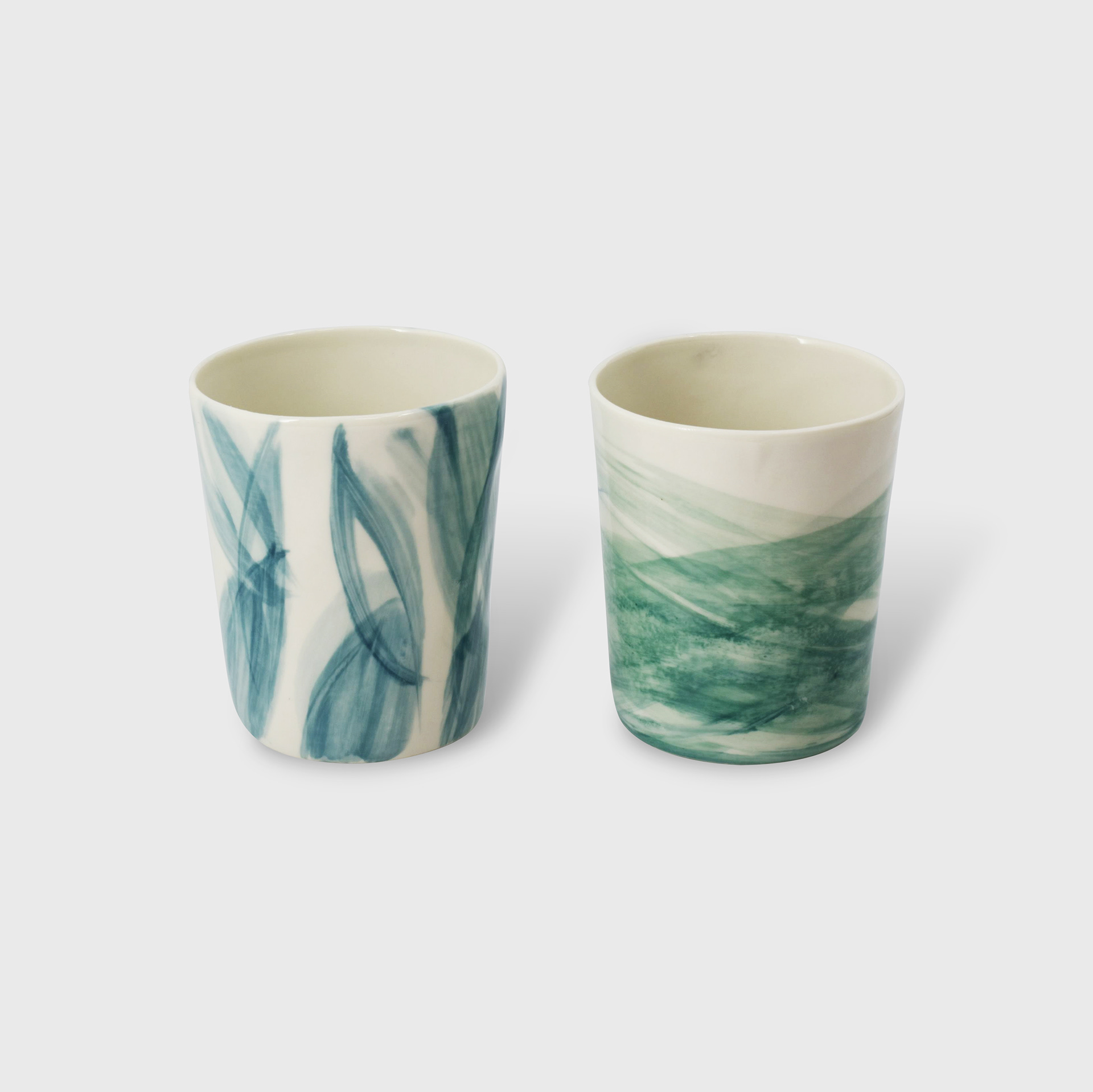 Gobelet espresso, porcelaine, hauteur 8 cm - 18€