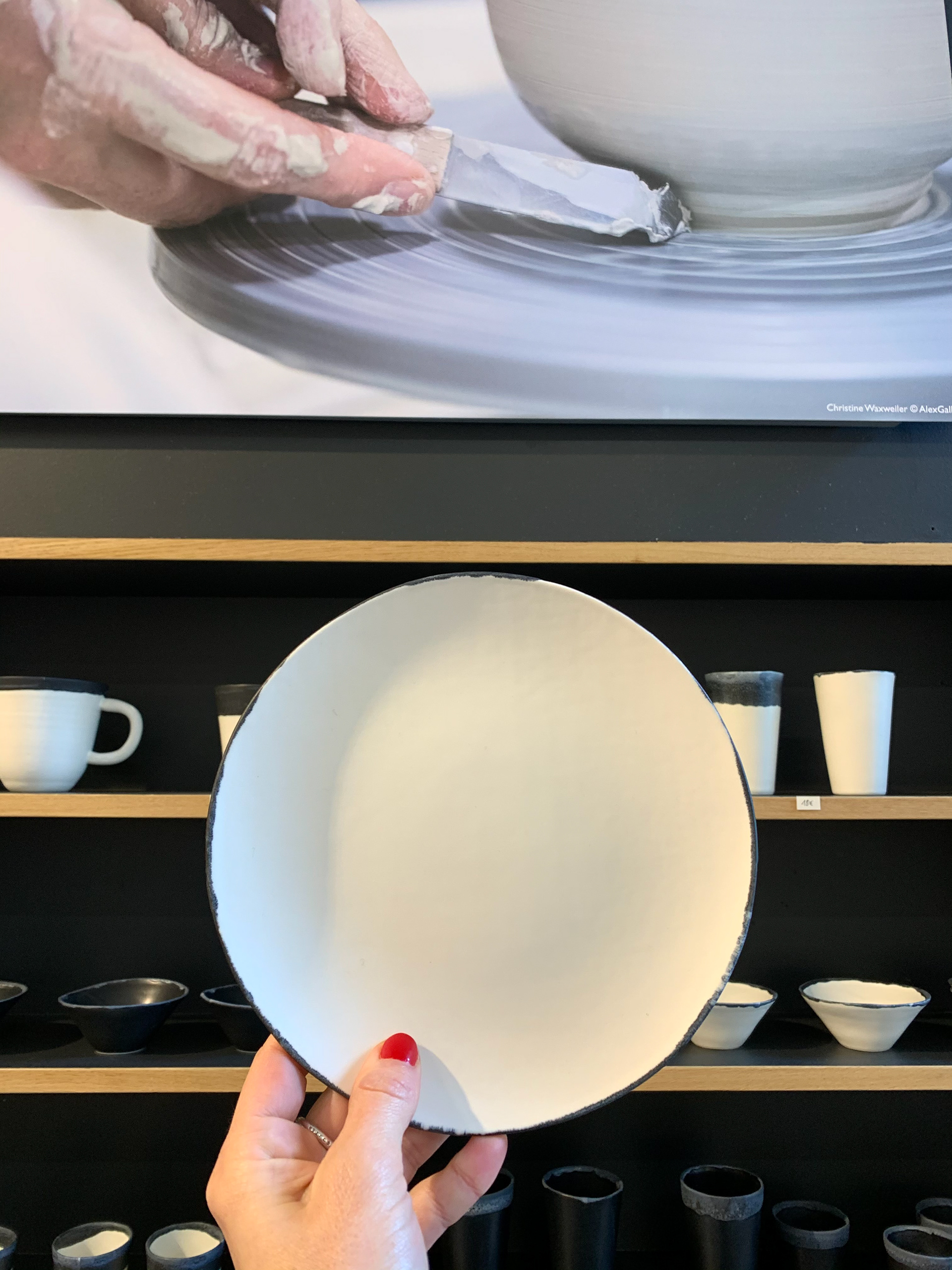 Assiette à dessert porcelaine blanche + liseré - 24€