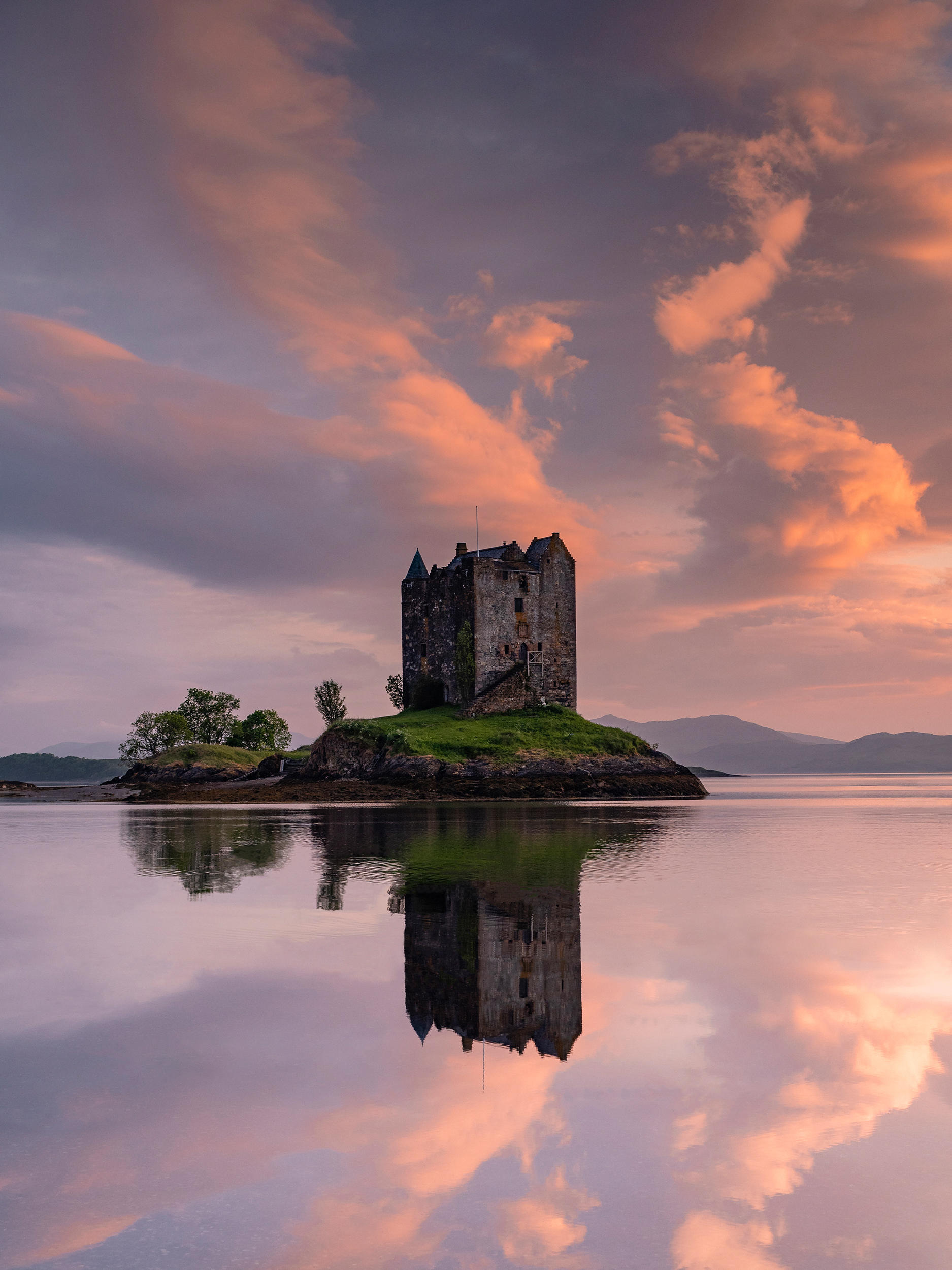 Castle Stalker - Kase Polariser and 0.9 soft grad