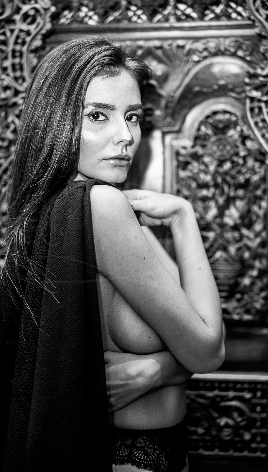 Noemi in 'Bali'
