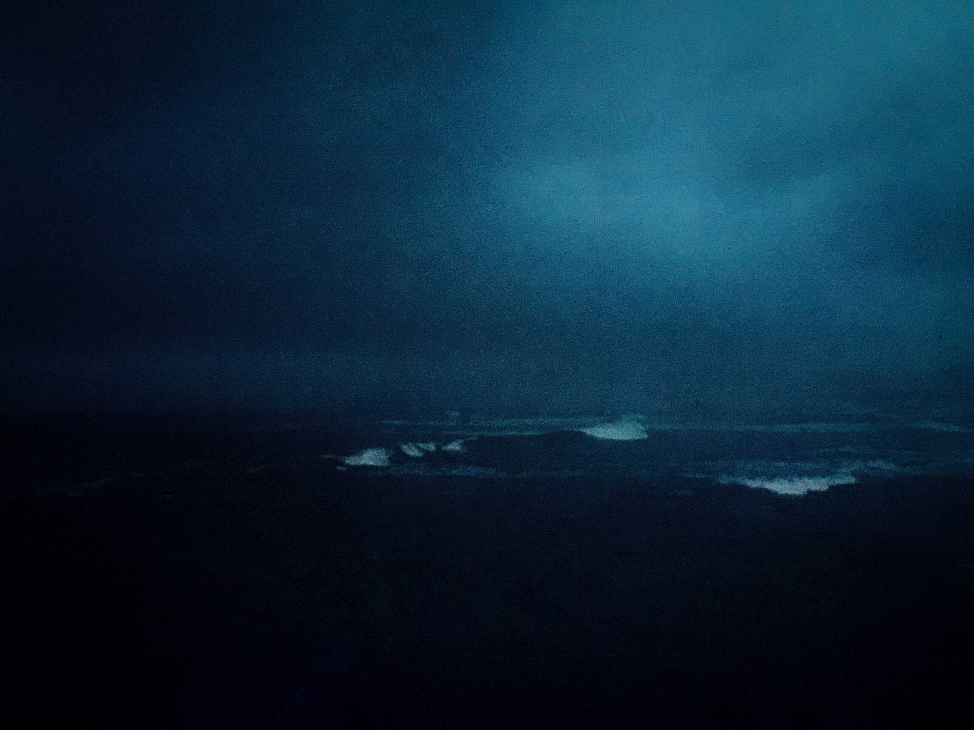 Waves. Murudeshwar, 2016