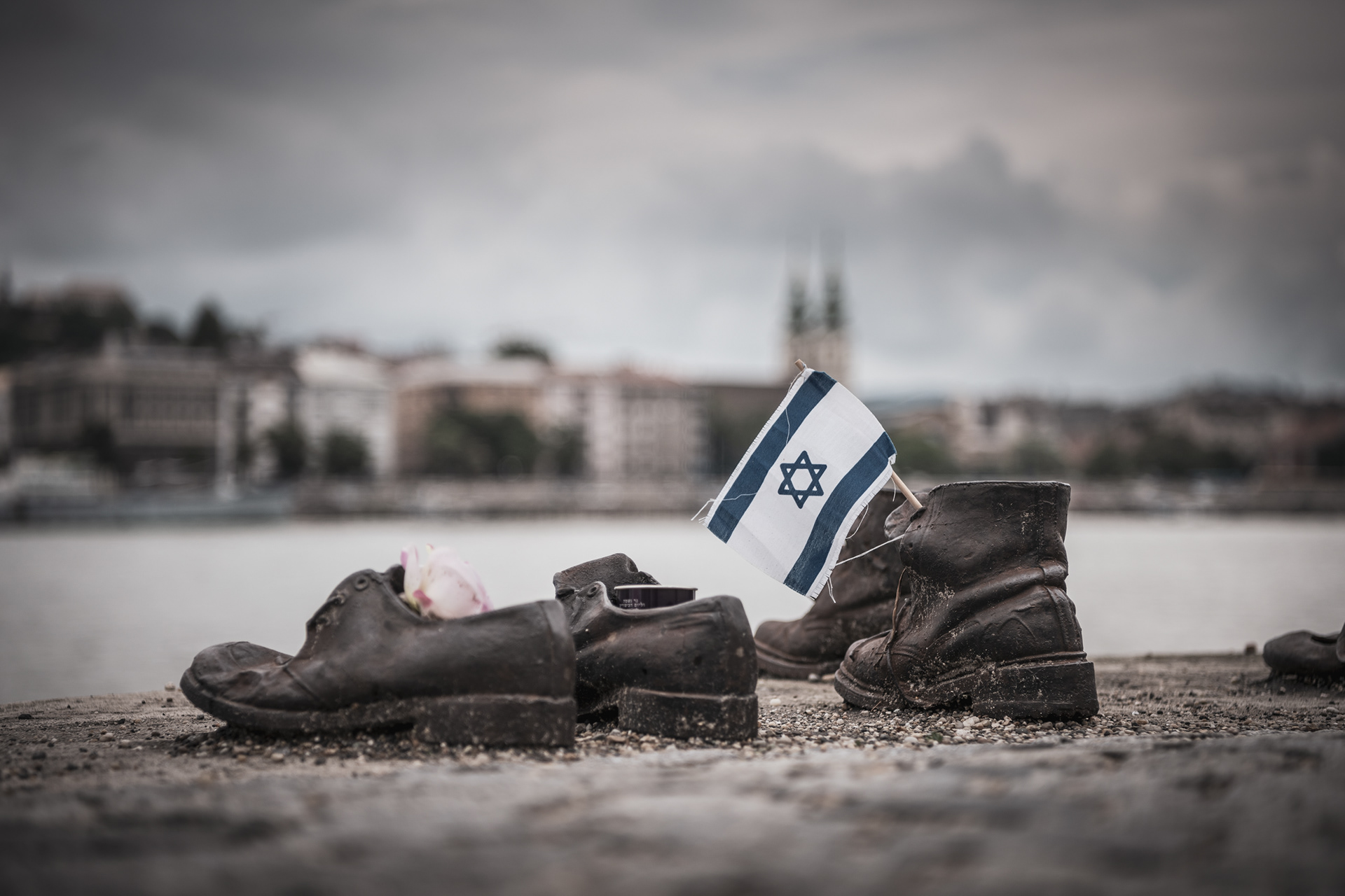 BUDAPEST | SHOES ON THE DANUBE BANK