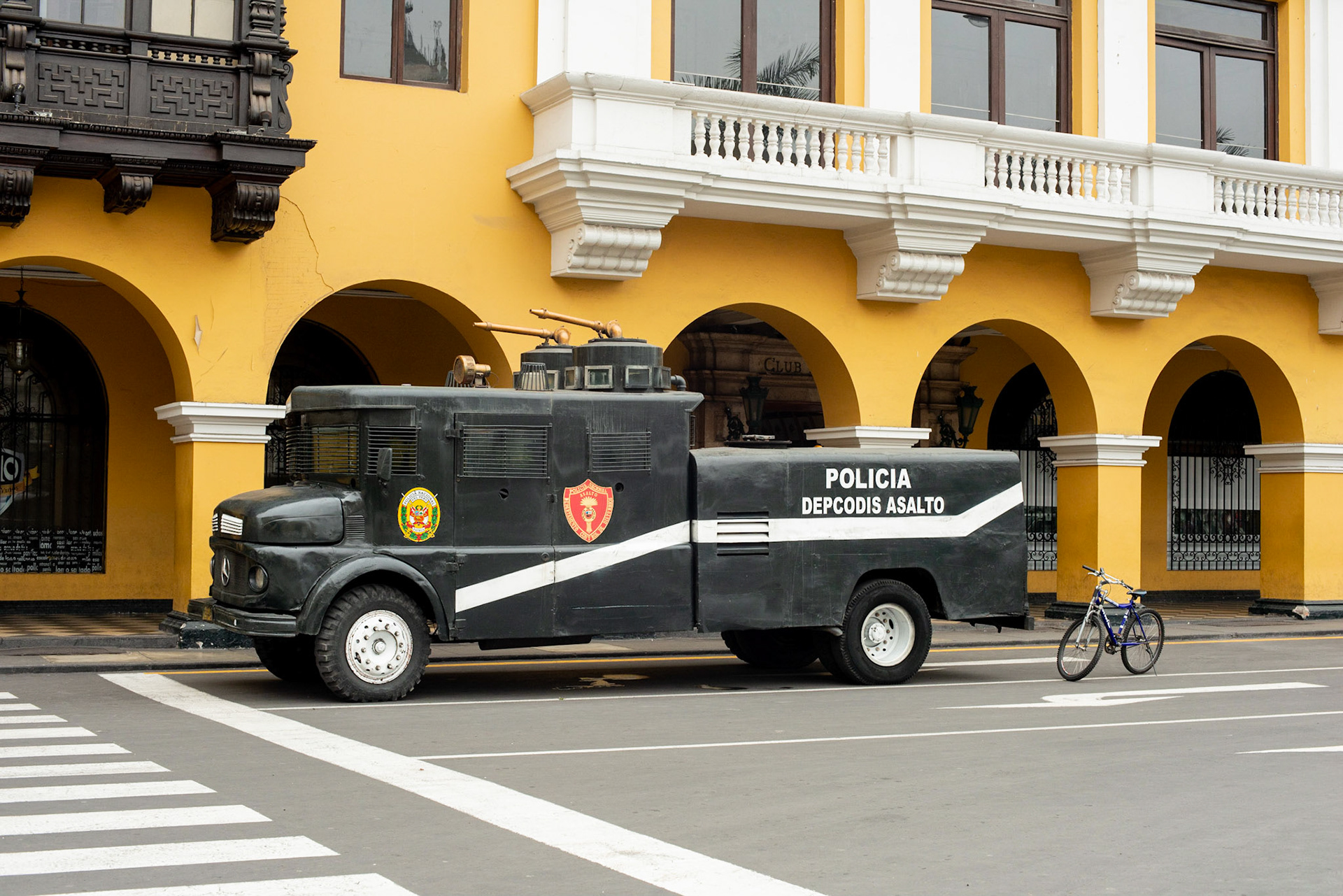 1960 Mercedes water cannon