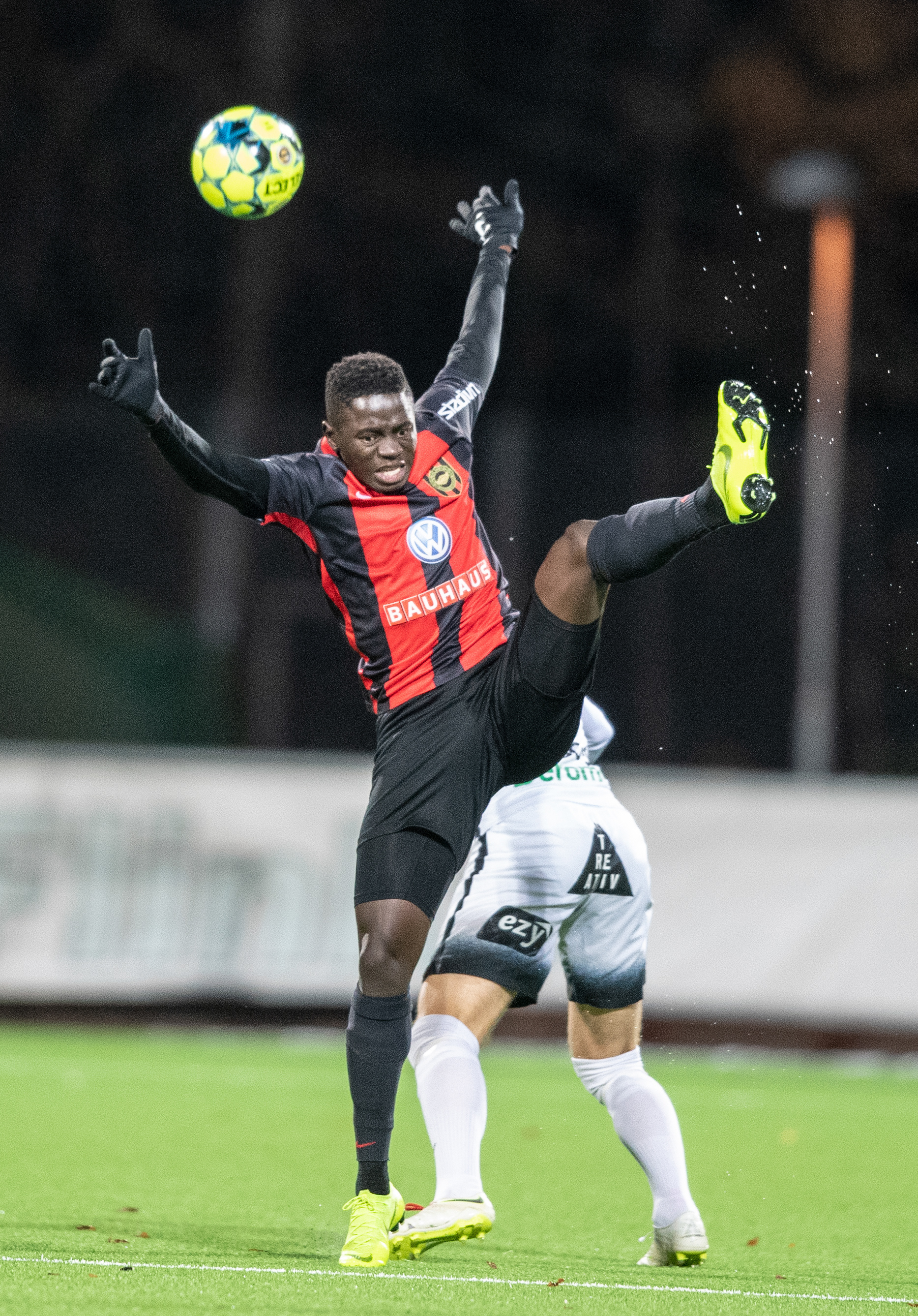 Brommapojkarnas Eric Johana Omondi under söndagens fotbollsmatch i Superettan mellan Brommapojkarna och Varbergs BoIS FC på Grimsta IP.