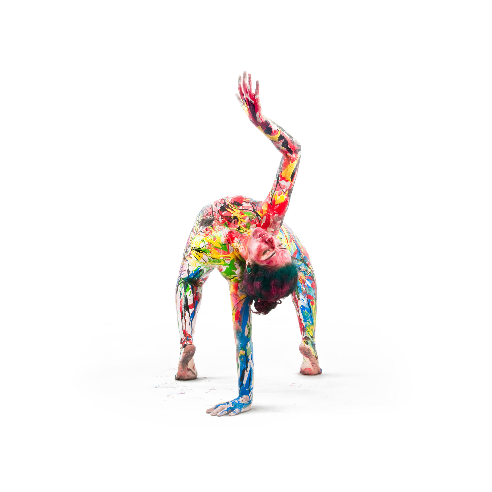 Nude painting: high key with white background. Performer: Dani Antunes.
