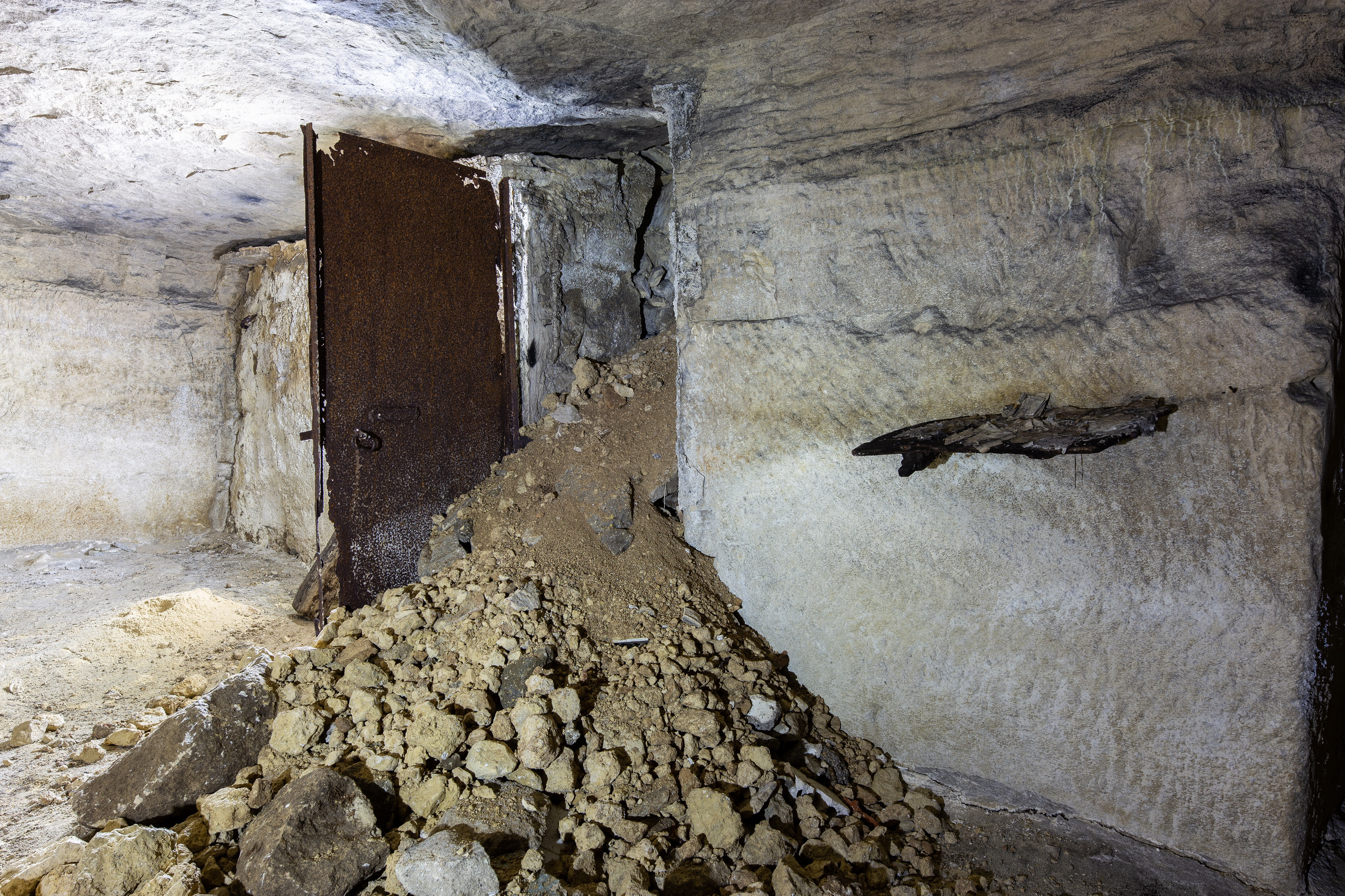 escalier d'accès du champignonniste complètement bouché