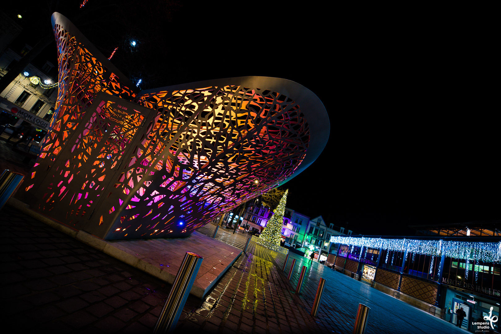 « La Feuille » de Michèle et Thierry Kayo-Houël © Lempens Studio