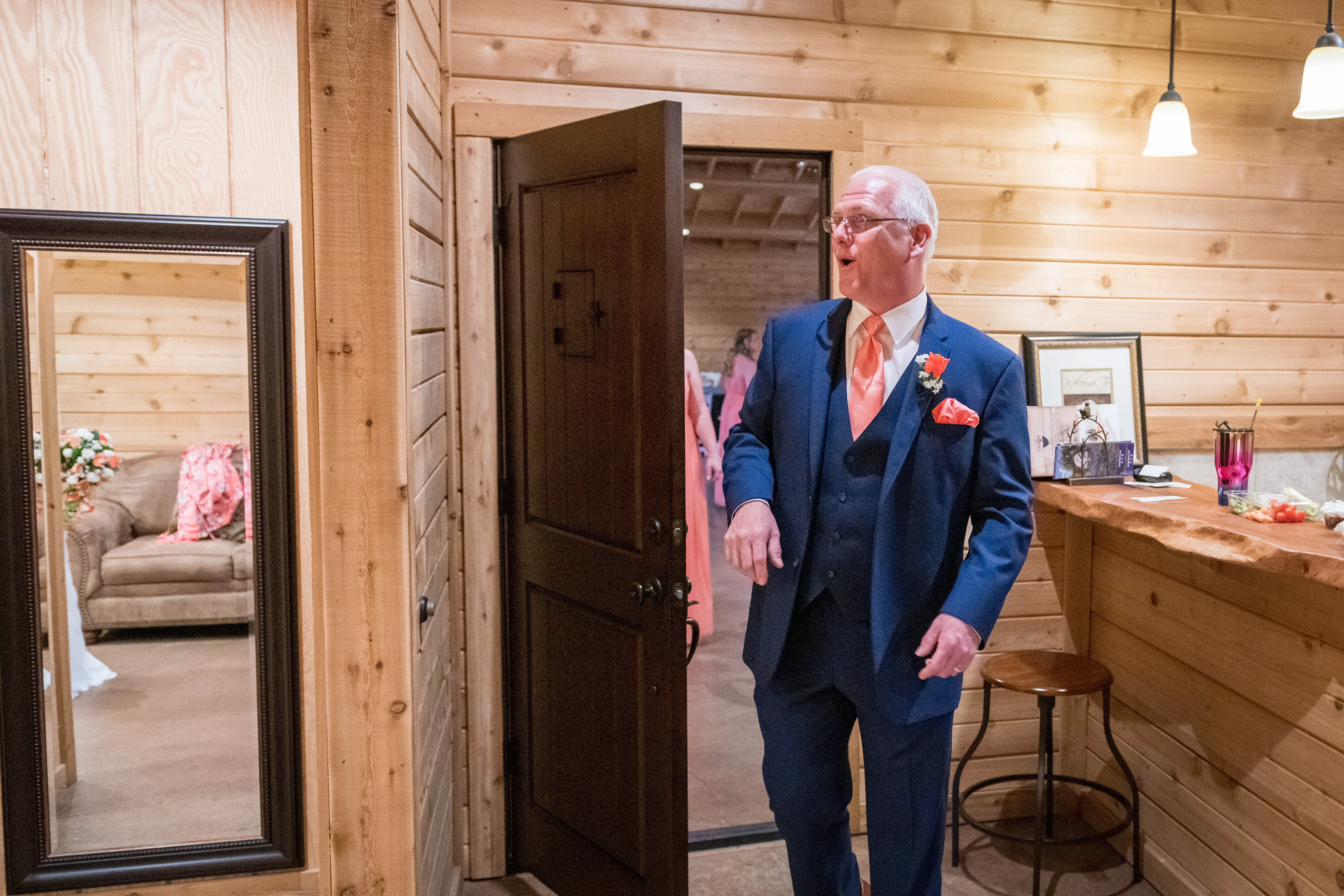 Wedding Day Photos taken in Seguin, TX by Wedding Photographer Aaron Resop @ Geronimo Oaks - Weddings and Events, 1377 Dietert Rd, Seguin, TX 78155