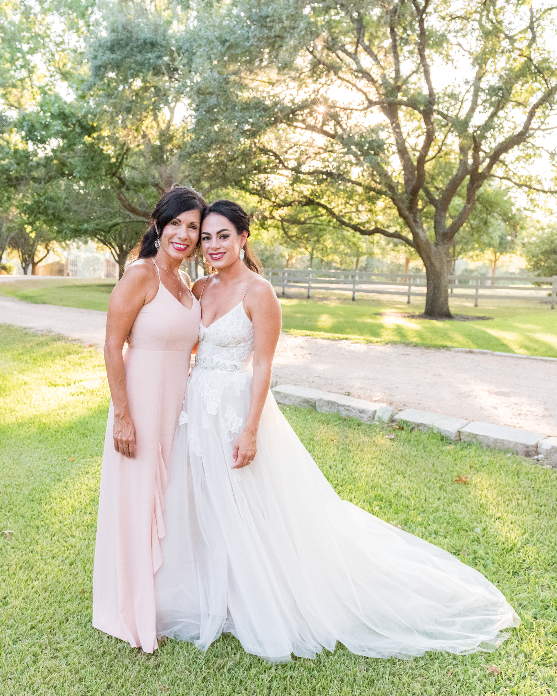 Wedding Day Photos taken in Brenham, TX by Wedding Photographer Aaron Resop @ permavista ranch & resort, Brenham, TX 77833