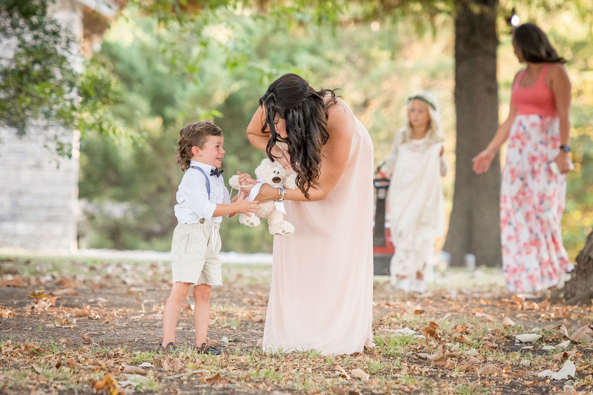 Wedding Day Photos taken in Brenham, TX by Wedding Photographer Aaron Resop @ permavista ranch & resort, Brenham, TX 77833