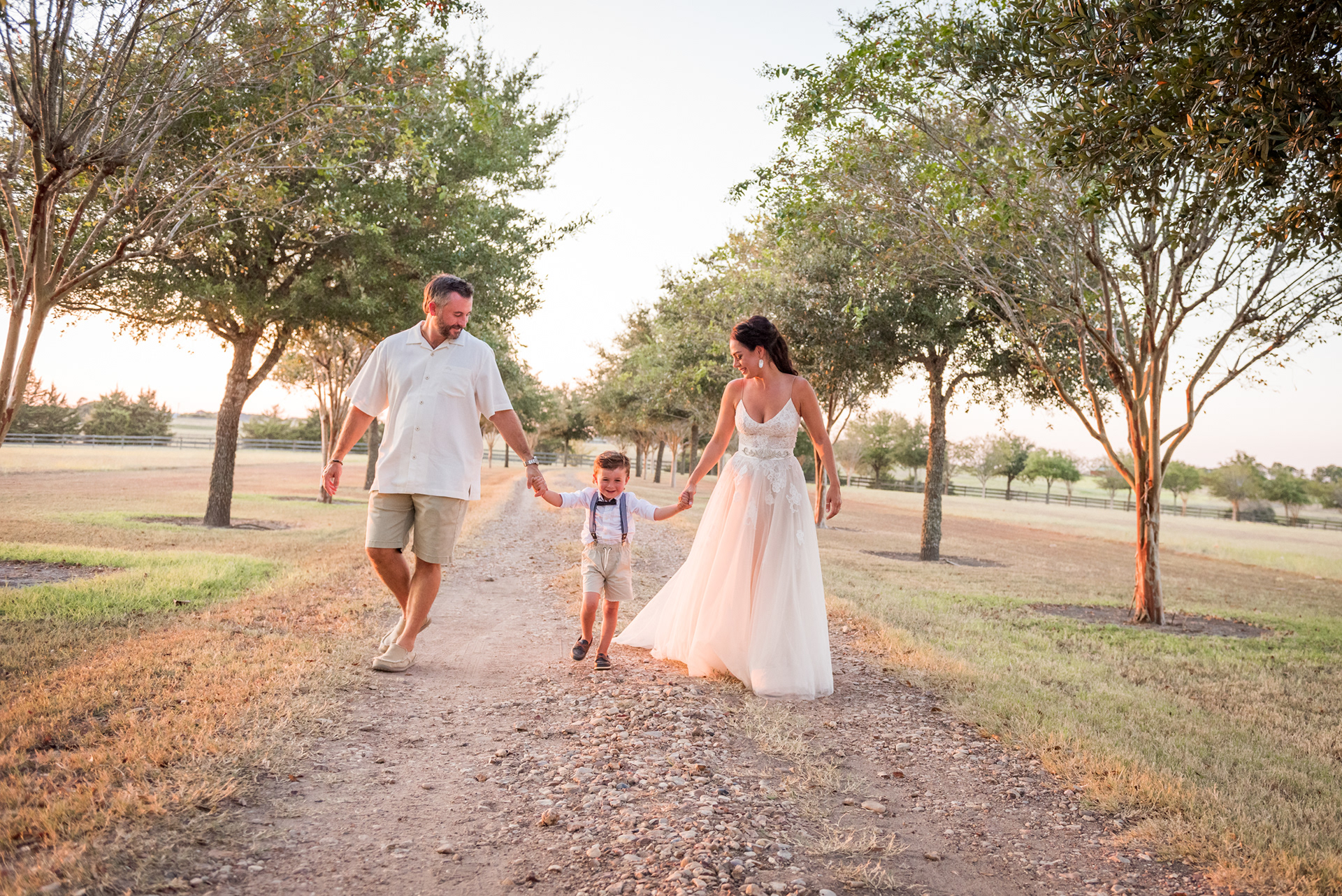 Wedding Day Photos taken in Brenham, TX by Wedding Photographer Aaron Resop @ permavista ranch & resort, Brenham, TX 77833