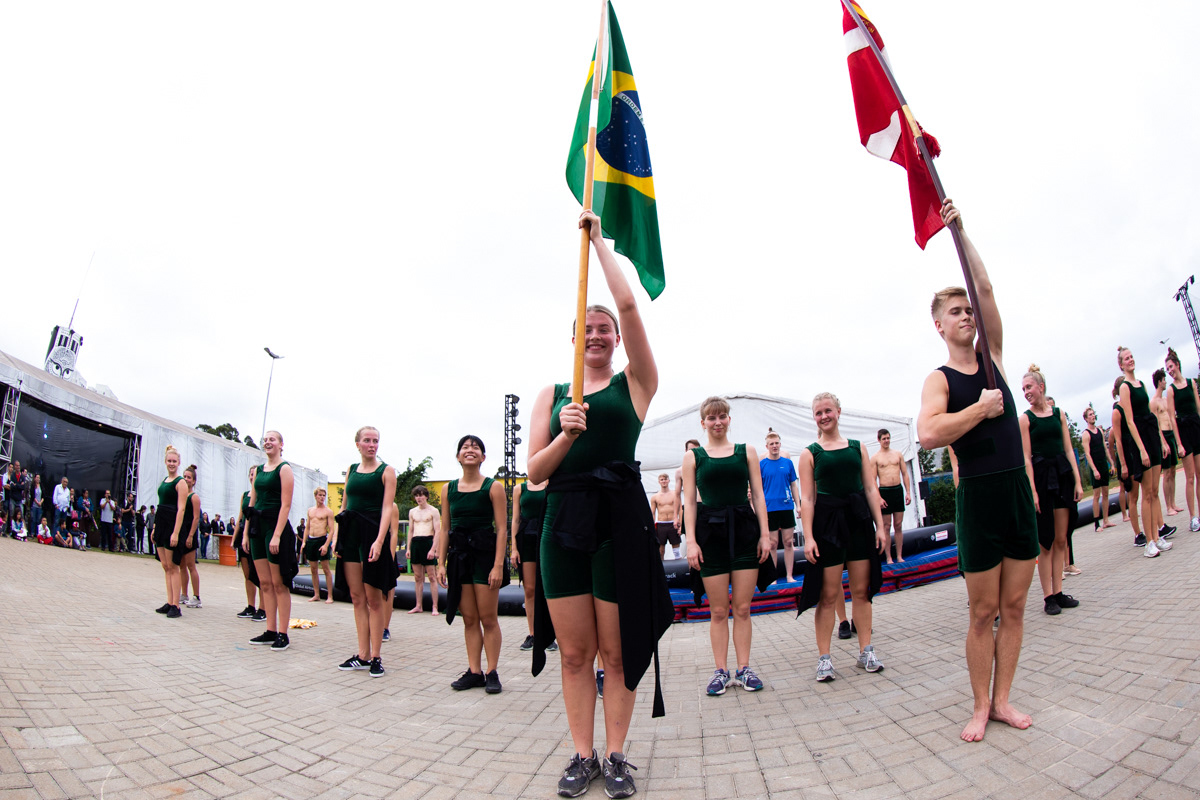 Festival de Ginástica para Todos com Grupo Dinamarquês Gymnastikefterskolen Stevns. Sesc Campo Limpo, 2018.