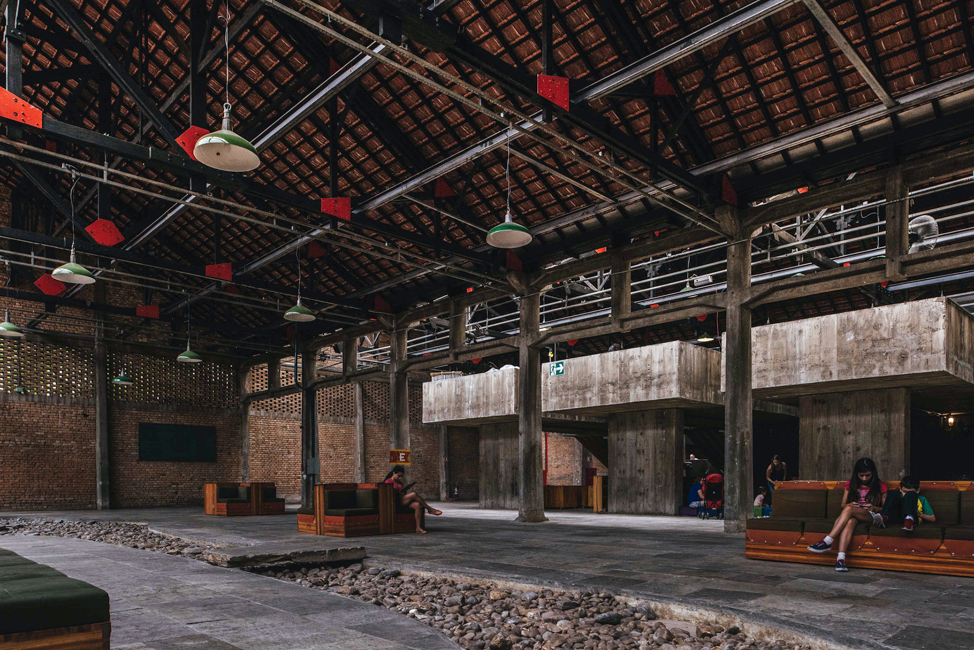 Designed by Lina Bo Bardi
Photo by Songkai Liu