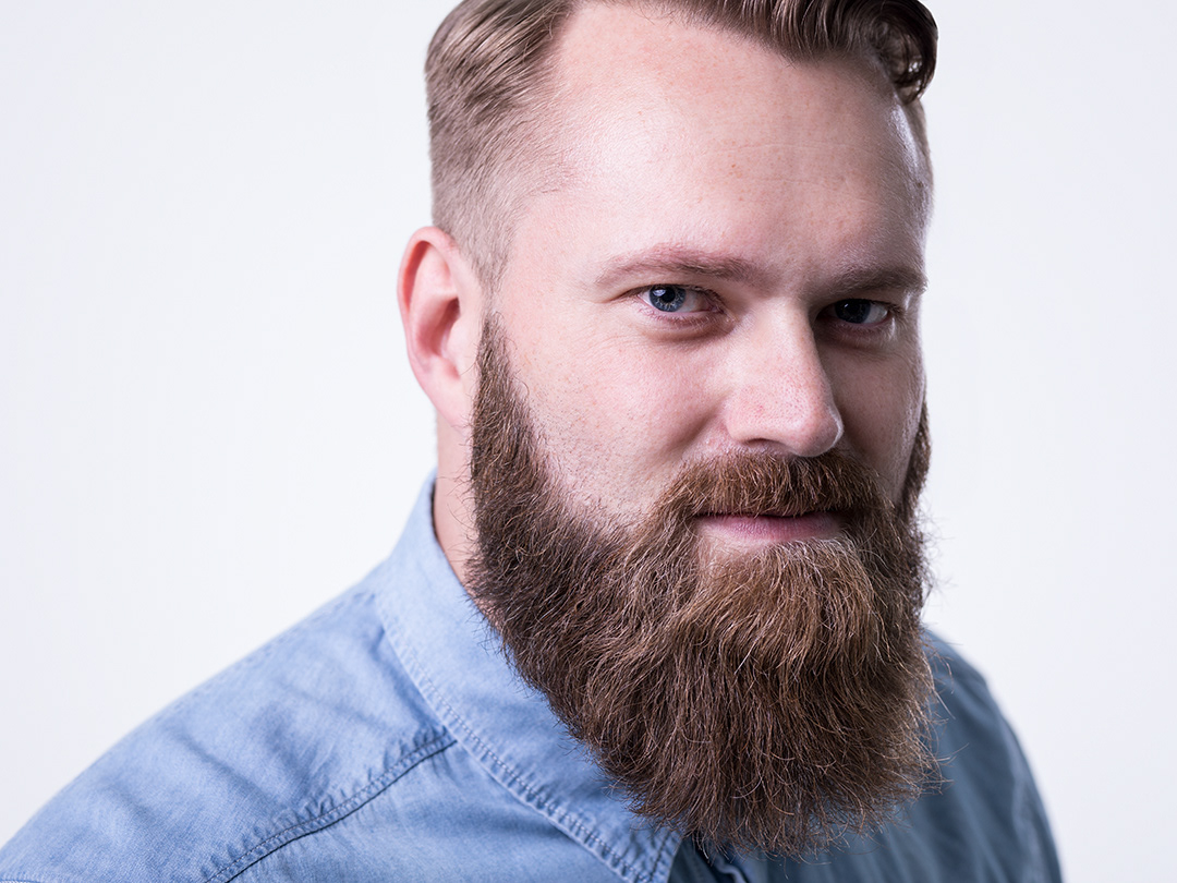 Thorsten, Headshot