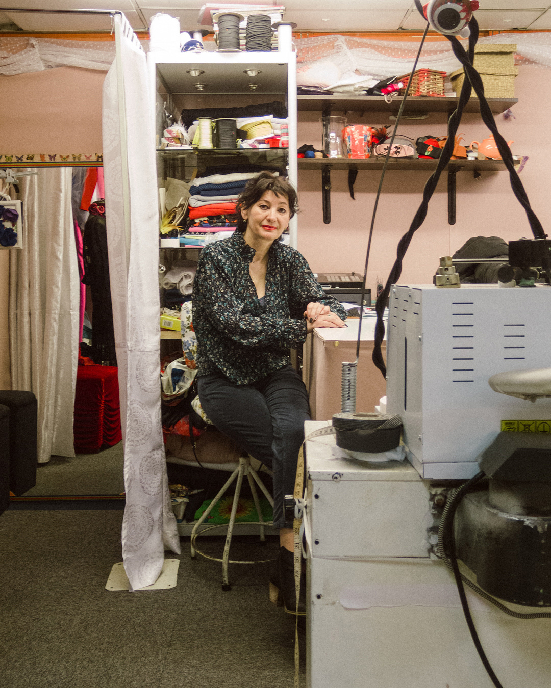 Day 052 / Marietta: "Just travelling and writing books and er, see the world. I write romance, I haven't been published yet but I hope to be. And to make dresses - I make dresses - wedding dresses, night dresses."