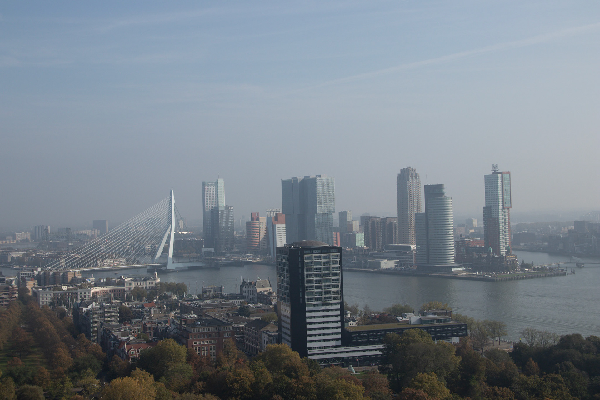 Uitzicht over Rotterdam vanaf de Euromast