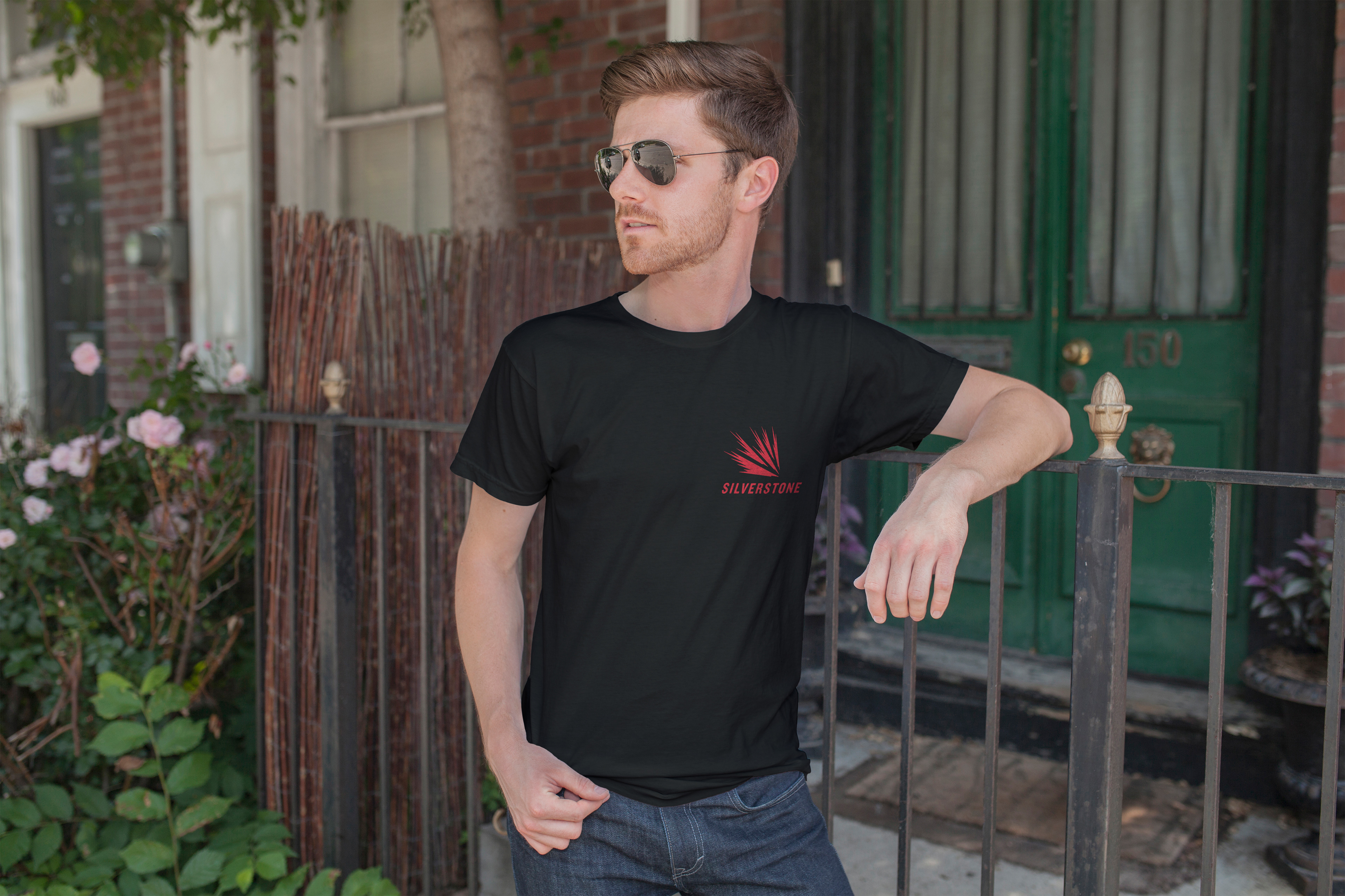 – T-Shirt Mocked Up