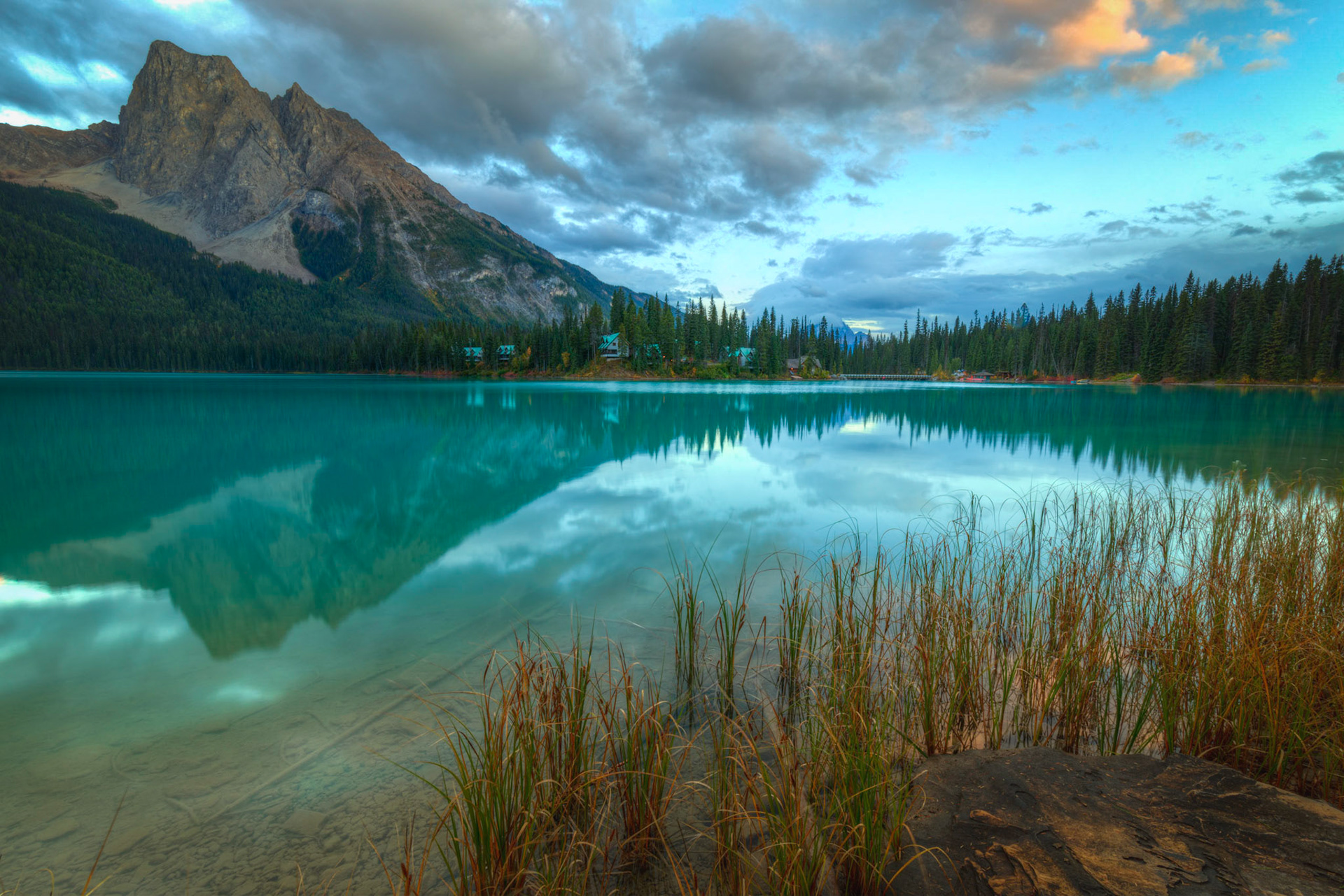 Emerald Lake, looking toward Mount Burgess and the Emerald Lake Lodge.Yoho National ParkBritish Columbia, CanadaSeptember 18, 2016This is an HDR image consisting of 5 exposures merged in Photomatix Pro. Additional processing in Lightroom and Photoshop.PENTAX K-1, HD PENTAX-D FA 15-30mm F2.8ED SDM WRISO 100 15 mm  0.6 sec at ƒ / 22
