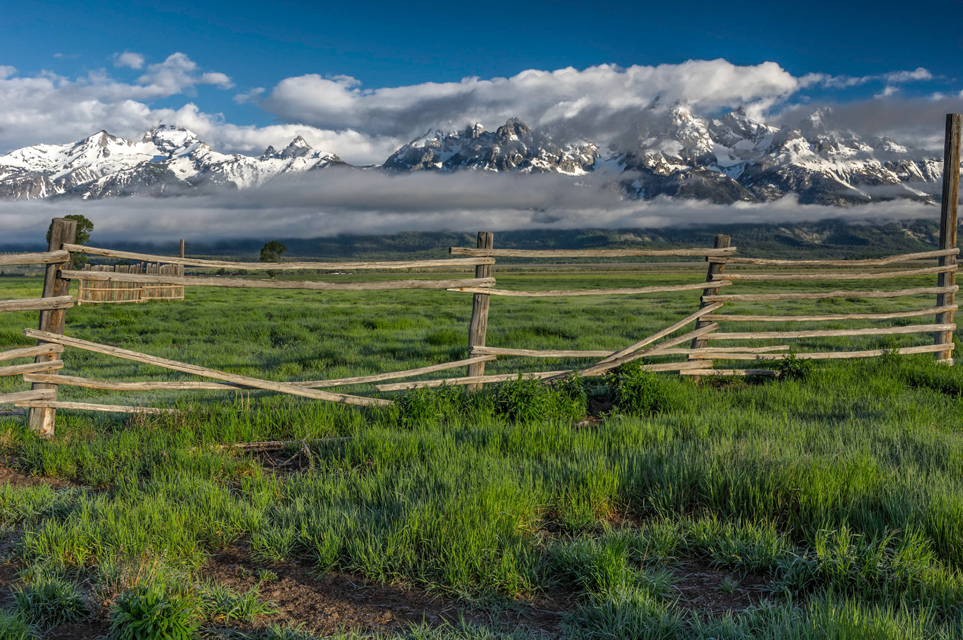 Near the John Moulton Bar, Mormon Row.  Grand Teton National Park15 June 2014PENTAX K-3, Sigma 18-250mm f/3.5-6.3 DC OS HSMISO 100 28 mm  ¹⁄₁₅ sec at ƒ / 11Prints of my work are available from my website at http://www.fingolfinphoto.comFollow me on Facebook at http://www.facebook.com/fingolfinphoto or http://www.facebook.com/pesterleAlso, http://500px.com/pesterle   http://www.flickr.com/photos/fingolfinphoto