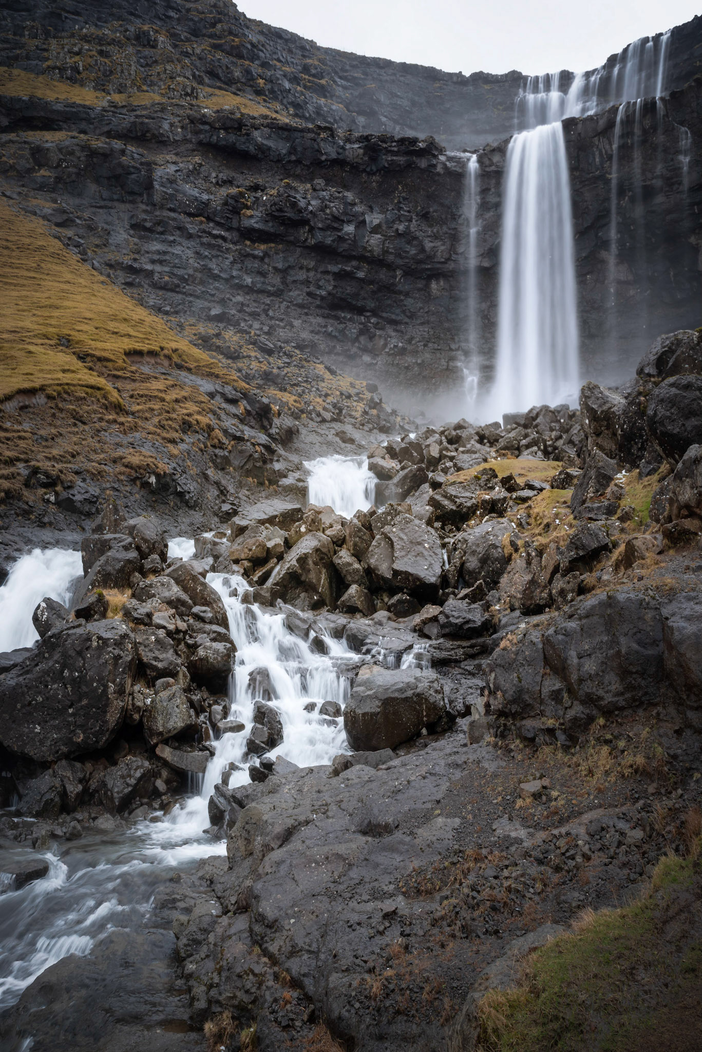 f o s s á  14613Streymoy, Faroe IslandsMarch 24, 2019Pentax K-1, HD PENTAX-D FA 24-70mm F2.8ED SDM WRISO 100 33 mm  ¹⁄₁₃ sec at ƒ / 13