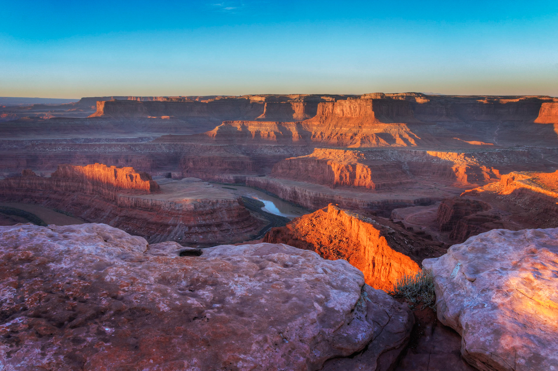 d a y b r e a k  10898Dead Horse Point State ParkUtahNovember 7, 2014PENTAX K-3, Sigma 18-250mm f/3.5-6.3 DC OS HSMISO 100 18 mm  ¹⁄₂₀ sec at ƒ / 11