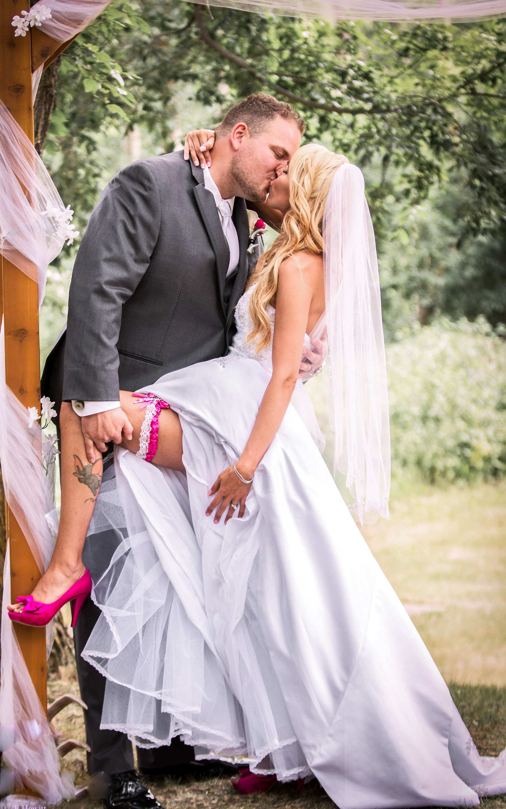 Bride and groom summertime in Edmonton Alberta