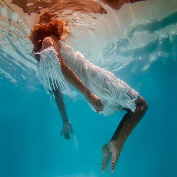 Elena Kalis Underwater Photography - Fallen