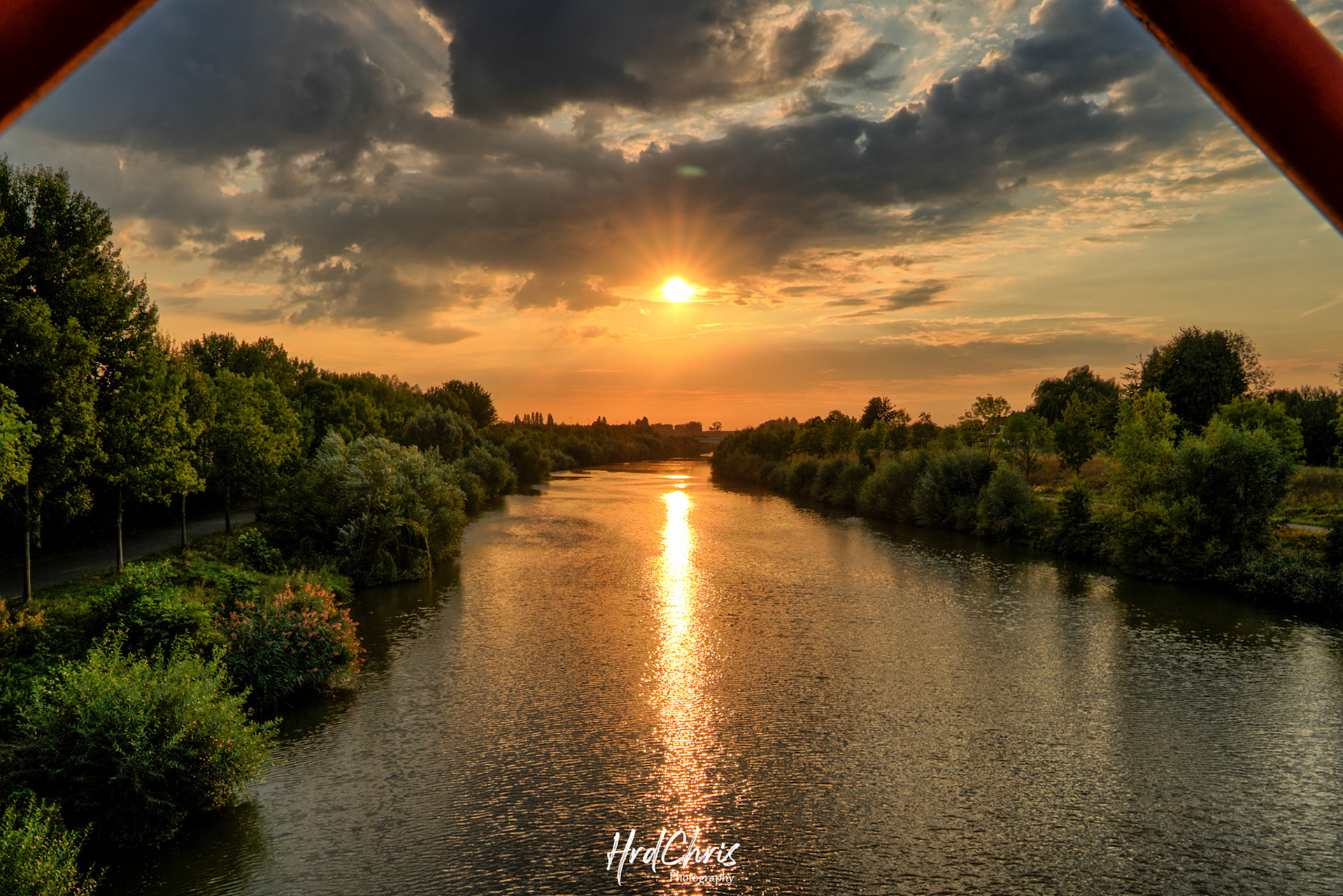 HDR created and tone mapped with easyHDR 3.14.1: [1] DSCF2342.RAF, [2] DSCF2343.RAF, [3] DSCF2344.RAF