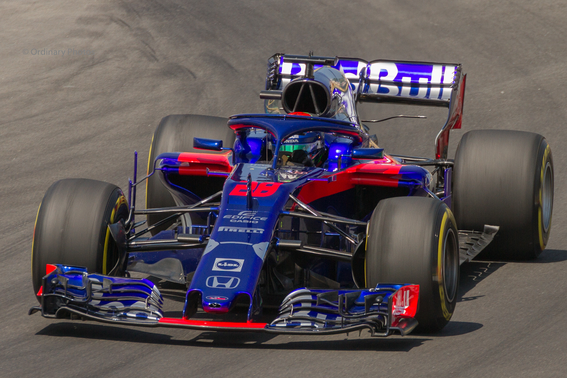 Brendon Hartley in de Scuderia Toro Rosso STR13 tijdens Grand Prix van Spanje in 2018