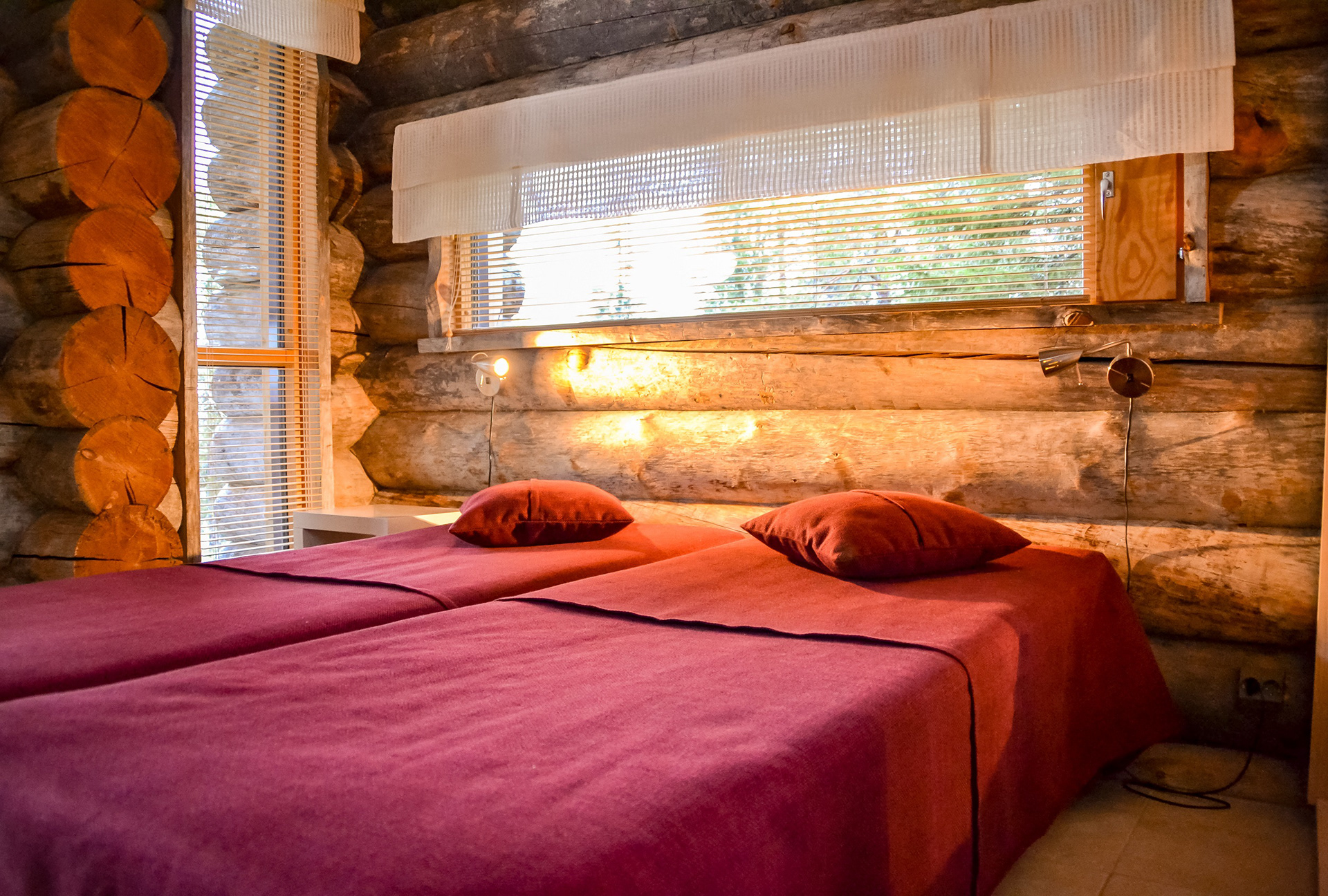 Kelokoto B, Ruka