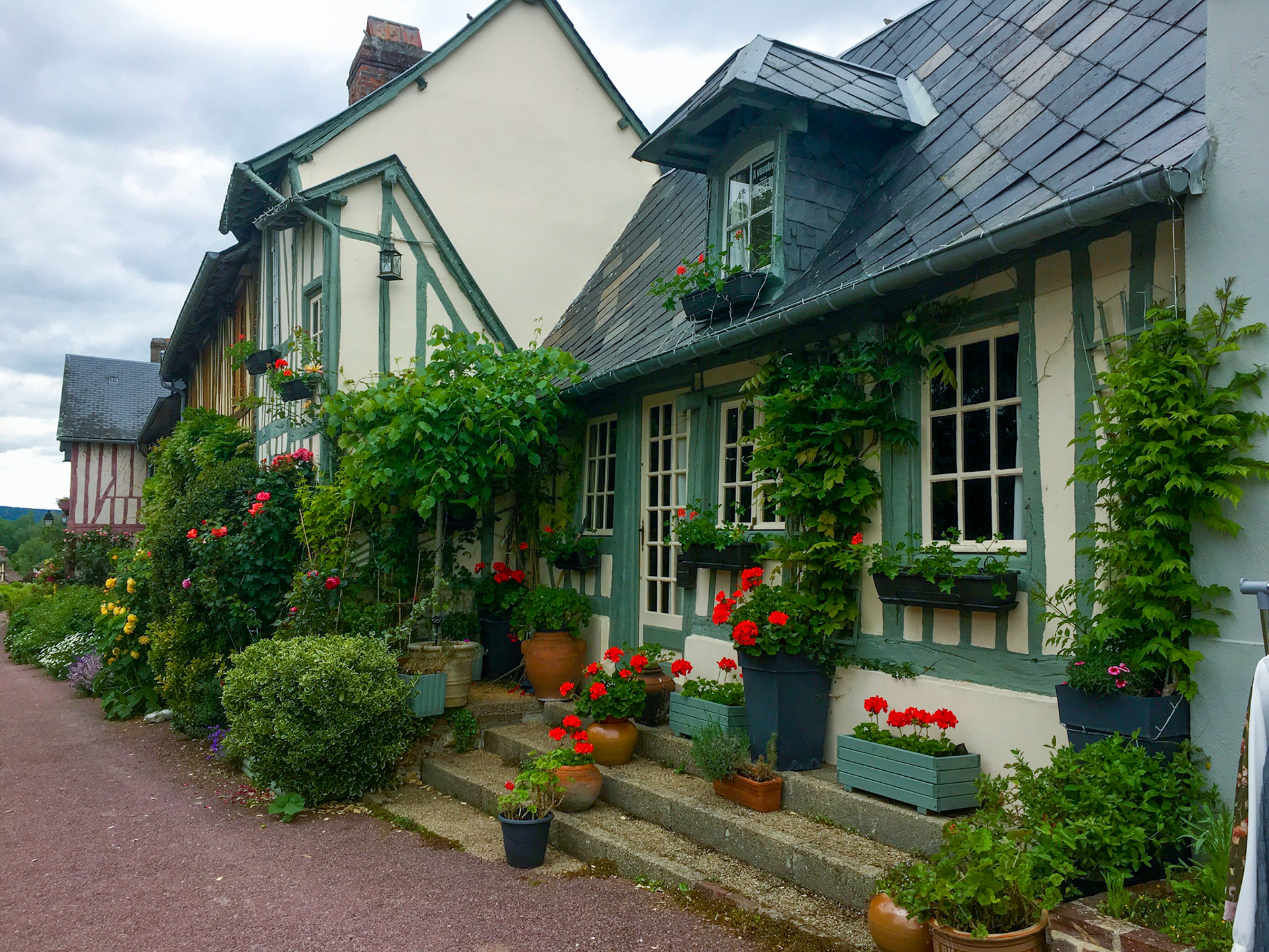 BEC-HELLOUIN (Normandie) Ce village pittoresque représente ma passion pour les maisons à colombage.