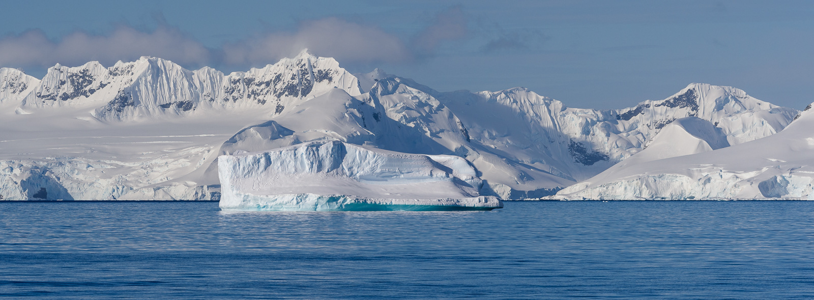 Iceberg and mountains - Portal Point