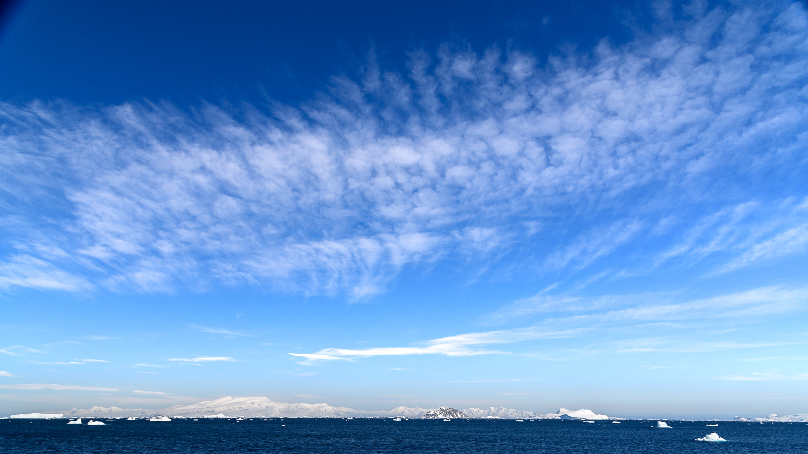 Cloud patterns over Antarctic Peninsula